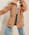 Pullaps Çift Cepli Önü Düğmeli Oversize Peluş Ceket Camel