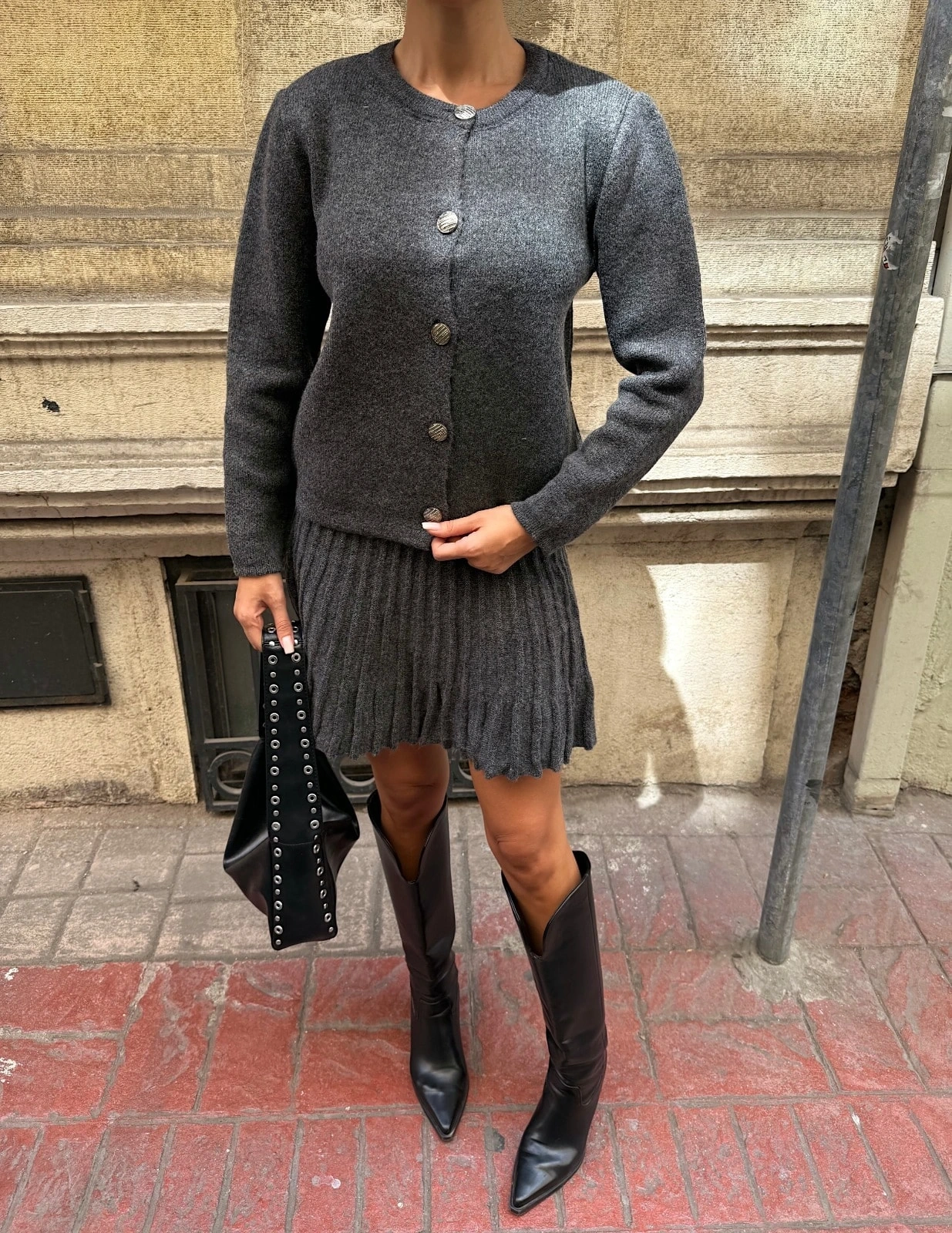 Pullaps Bisiklet Yaka Hırka Ve Pile Detaylı Etek Triko Takım Gri