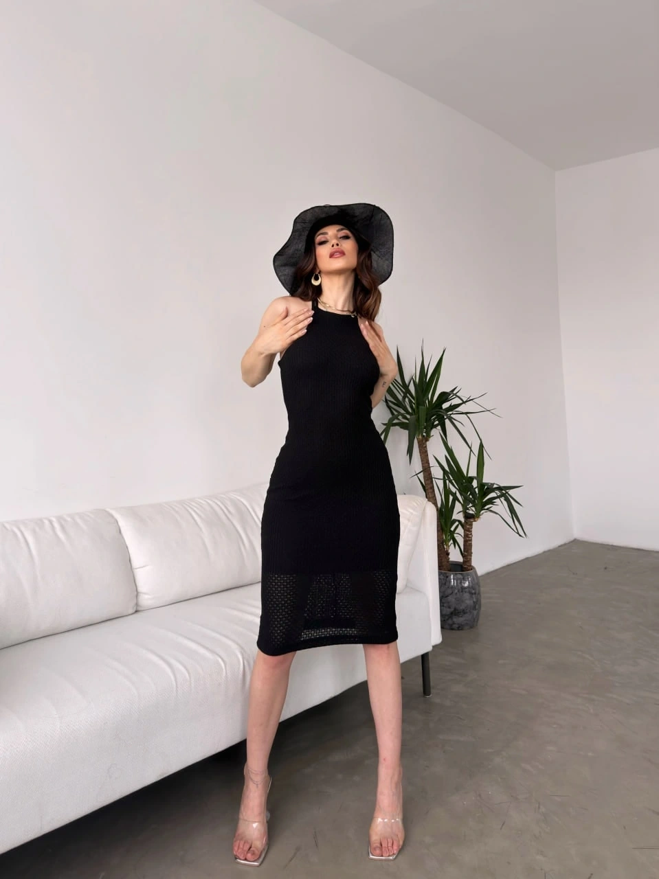 Halter Yaka Sırtı Çapraz Bant Detaylı Triko Elbise