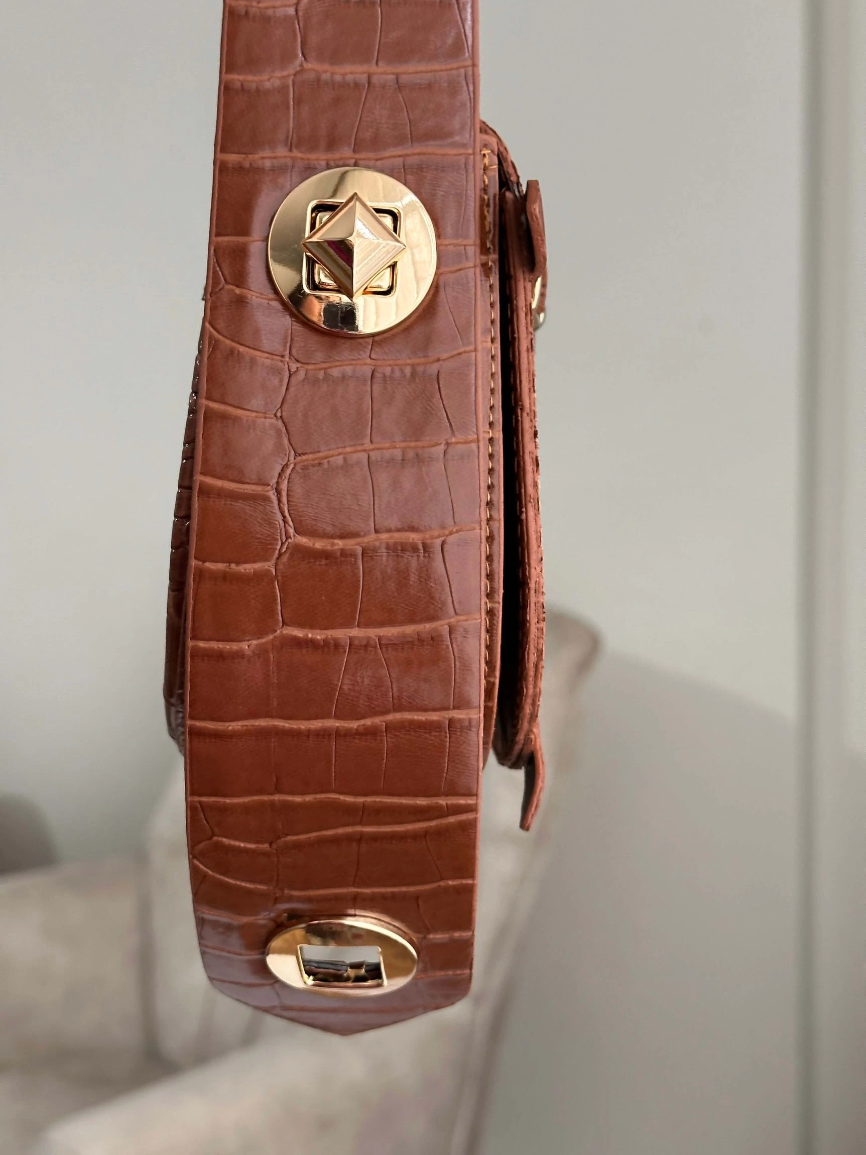 Pullaps Alice Model Deri Taba Çanta