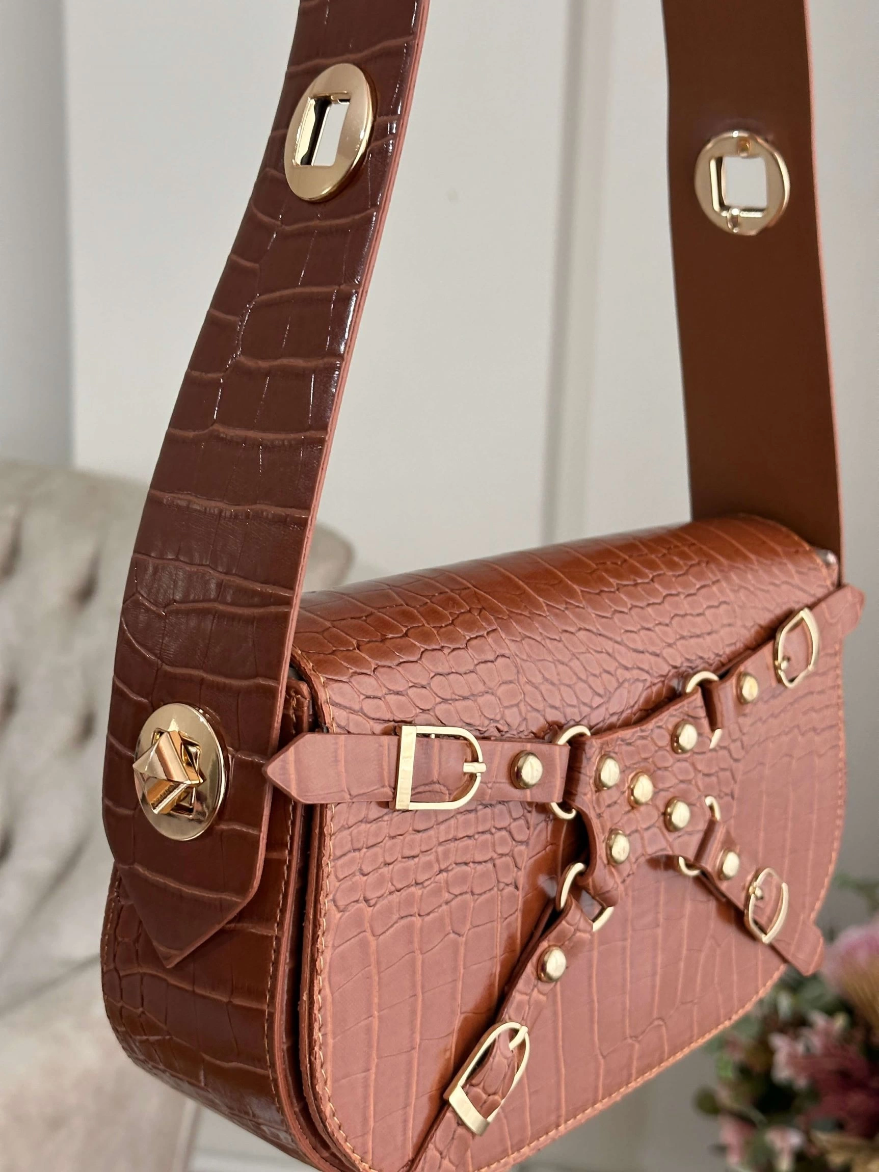 Pullaps Alice Model Deri Taba Çanta