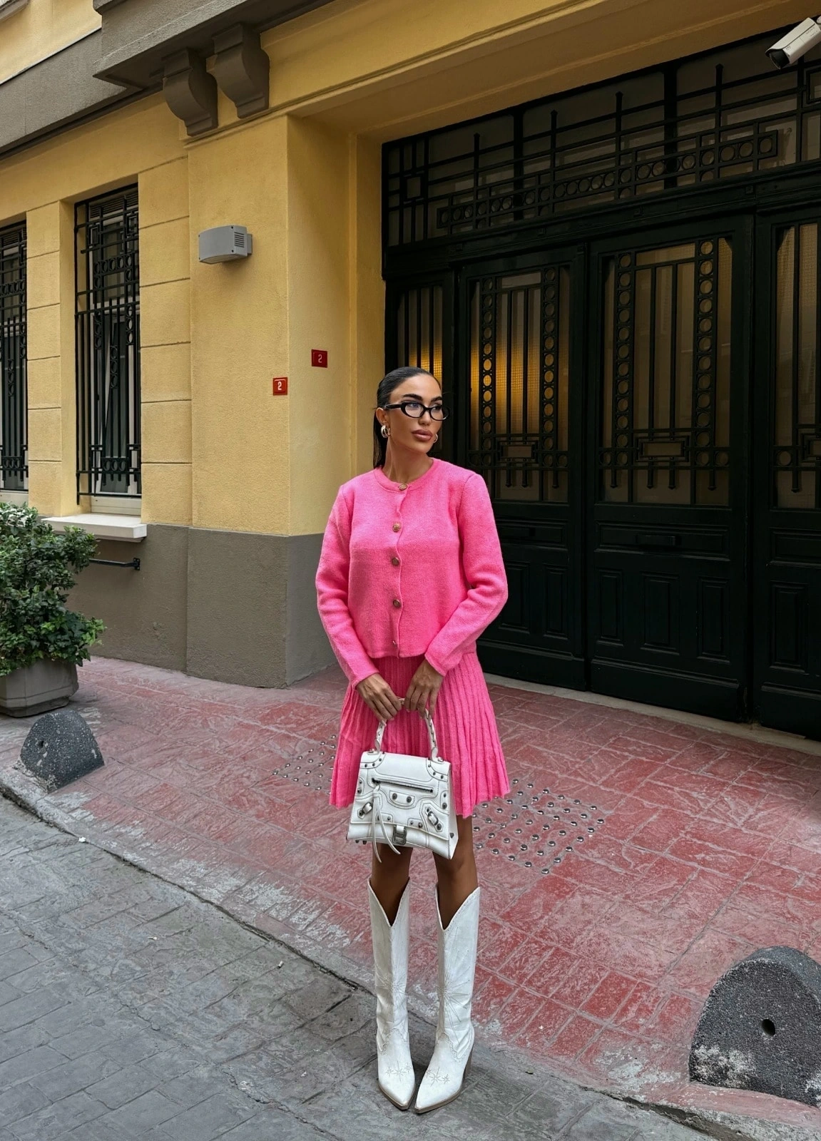 Pullaps Bisiklet Yaka Hırka Ve Pile Detaylı Etek Triko Takım Pembe