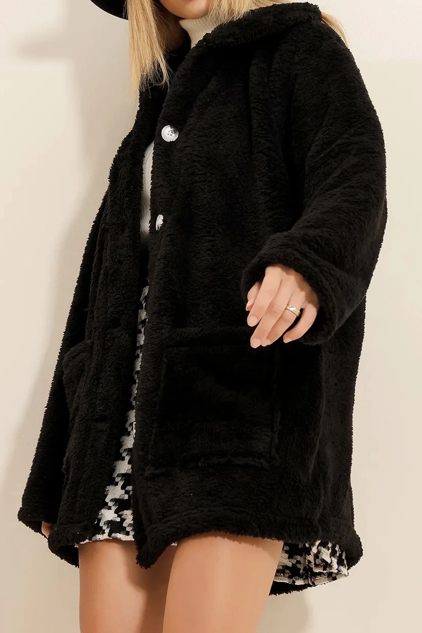 Pullaps Çift Cepli Önü Düğmeli Oversize Peluş Ceket Siyah