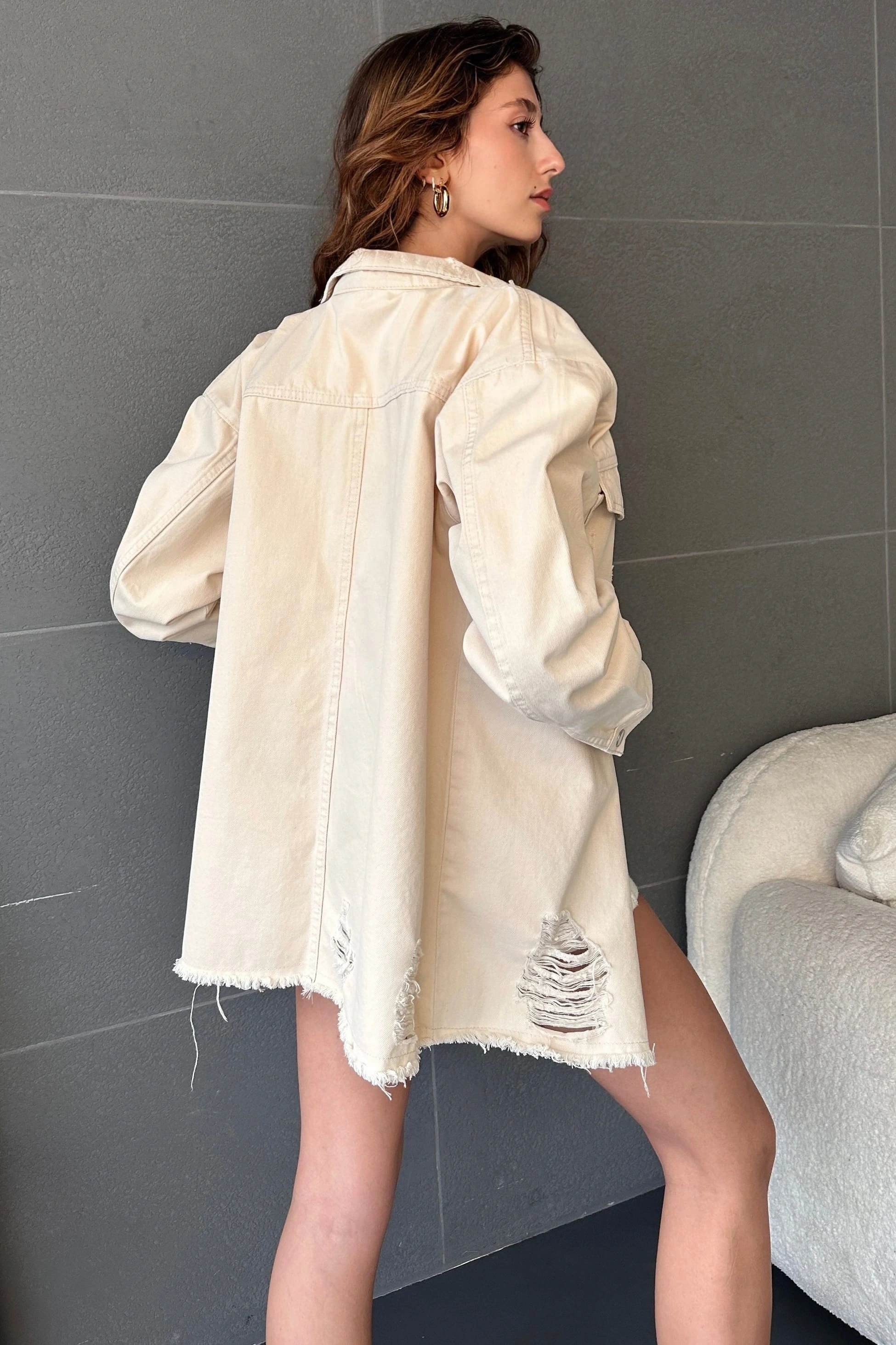 Pullaps Çift Cepli Yırtık Detaylı Oversize Gömlek Ceket Bej