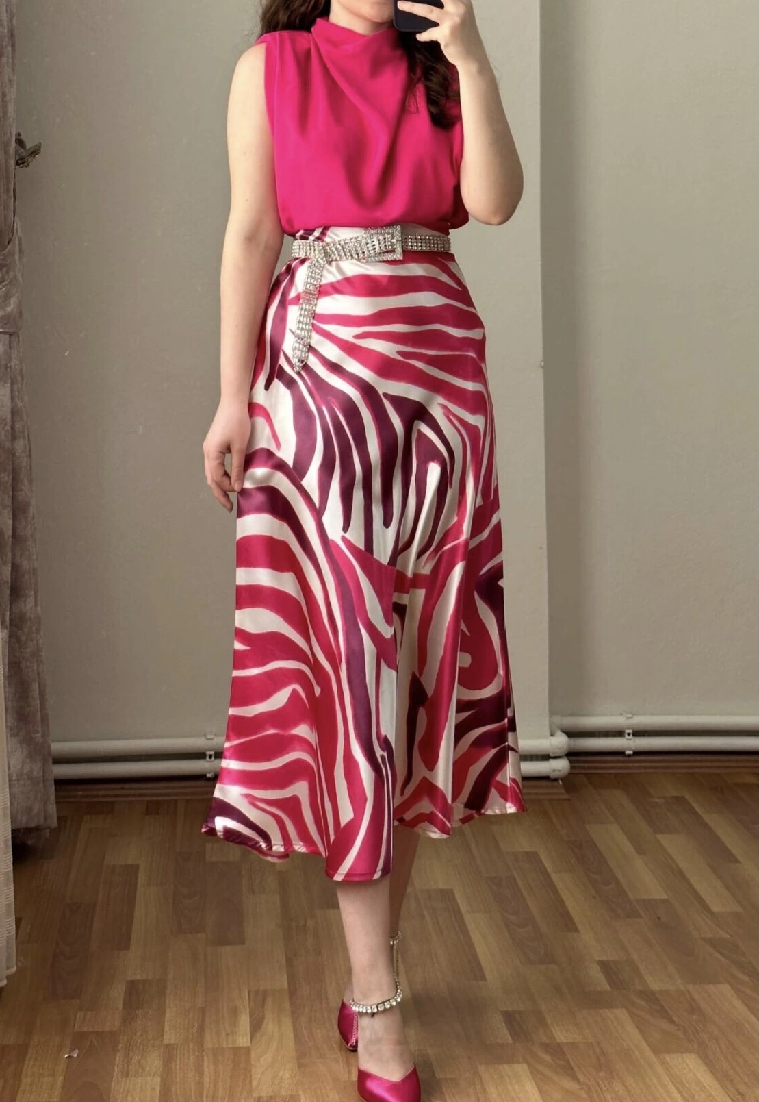 Pullaps Desenli Saten Etek