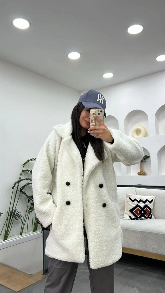 Pullaps Dört Düğmeli Cepli Komple Astarlı Kaban Beyaz