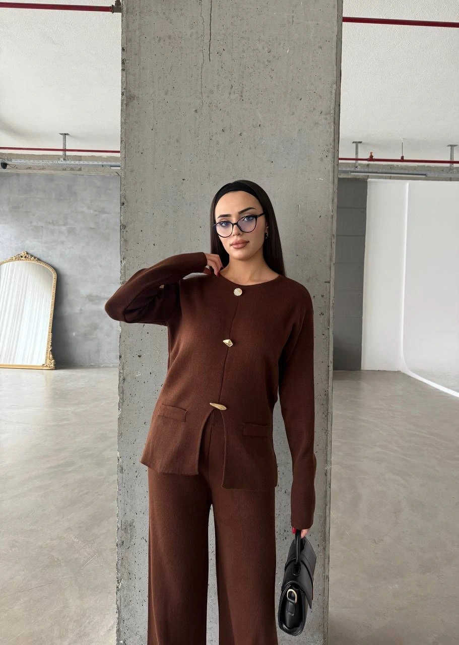 Pullaps Düğme Detaylı Triko Takım Kahve