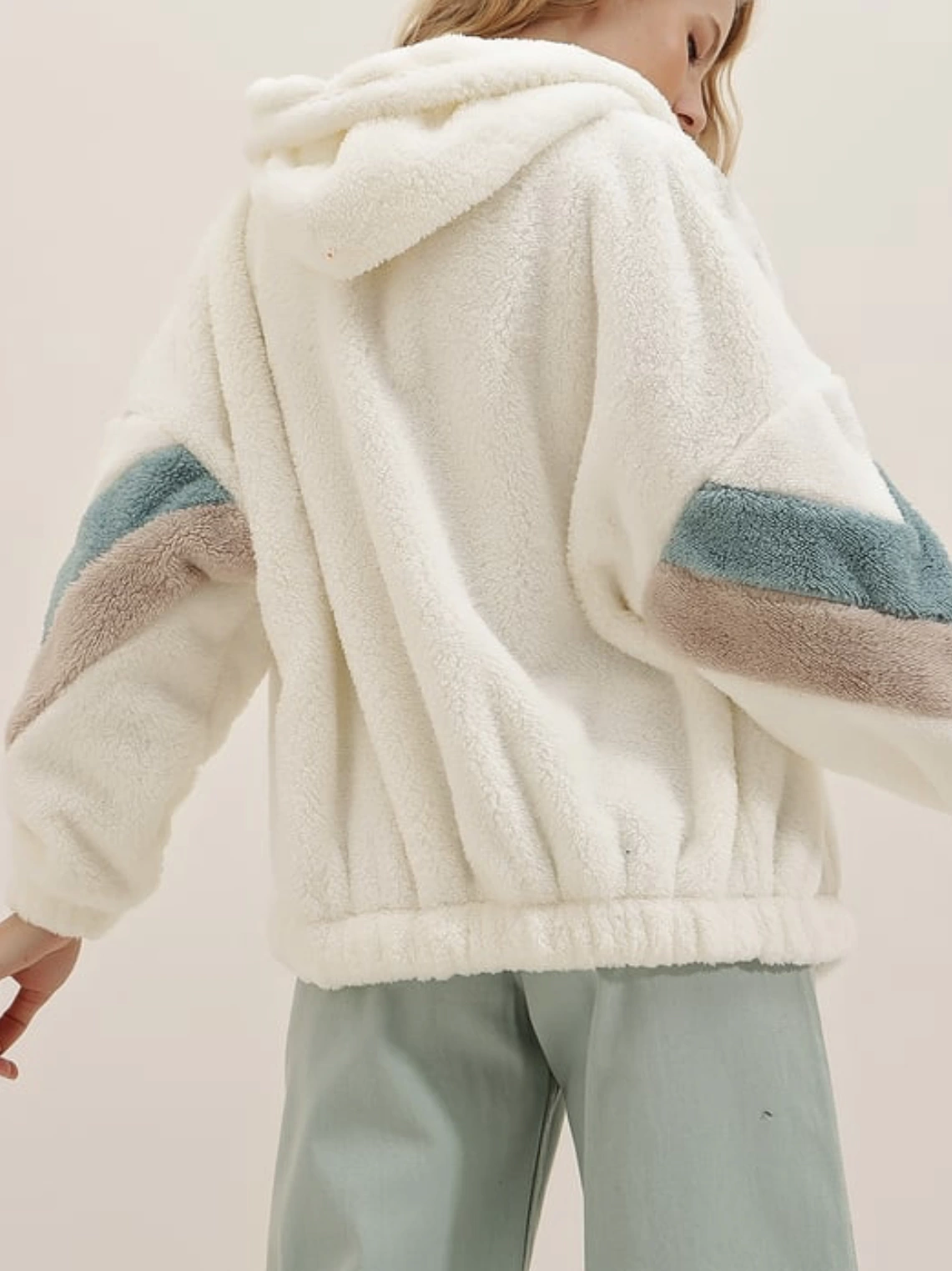 Pullaps Krem Kapüşonlu Fermuarlı Kolları Renk Bloklu Oversize Peluş Sweatshirt