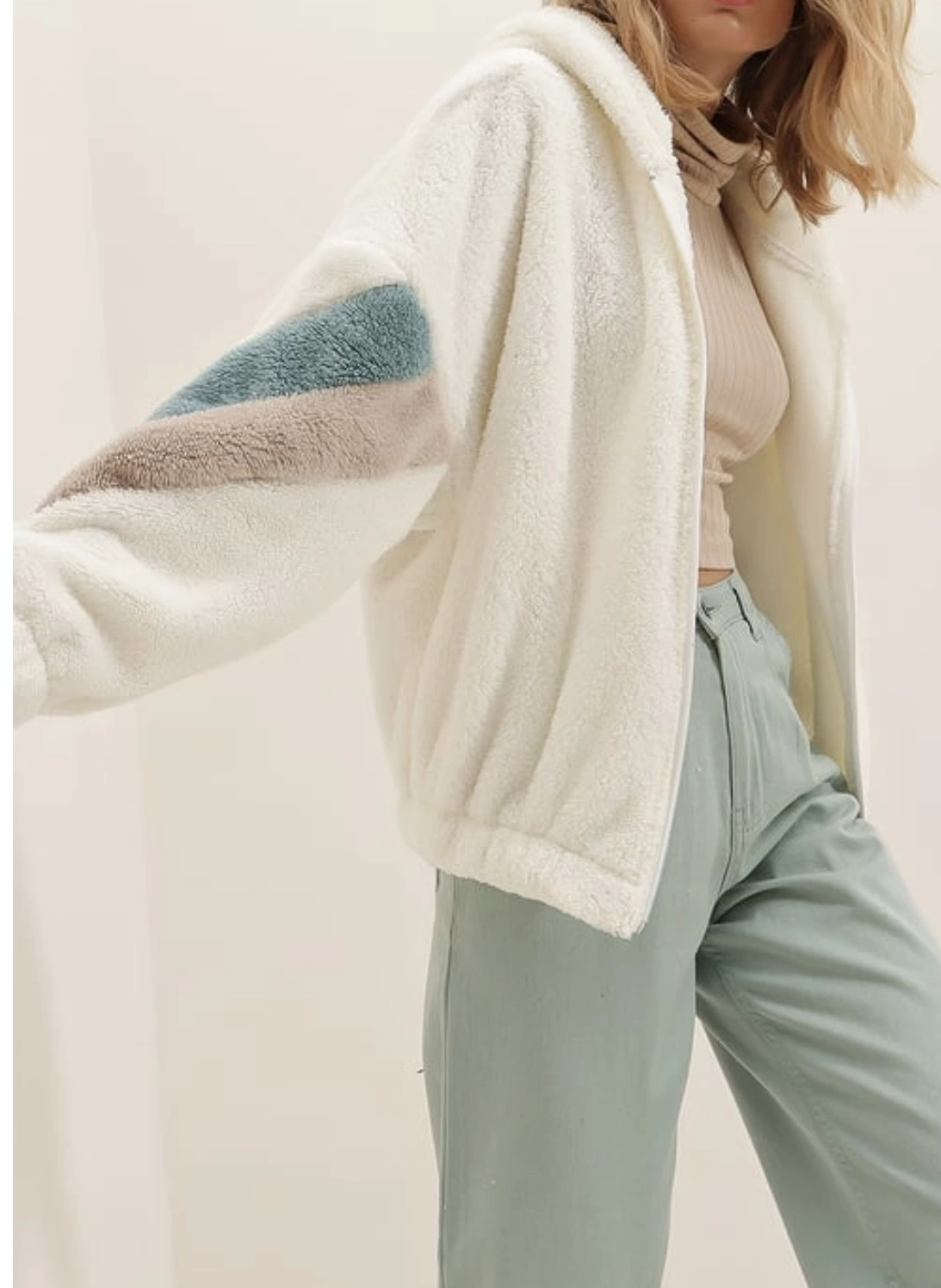 Pullaps Krem Kapüşonlu Fermuarlı Kolları Renk Bloklu Oversize Peluş Sweatshirt