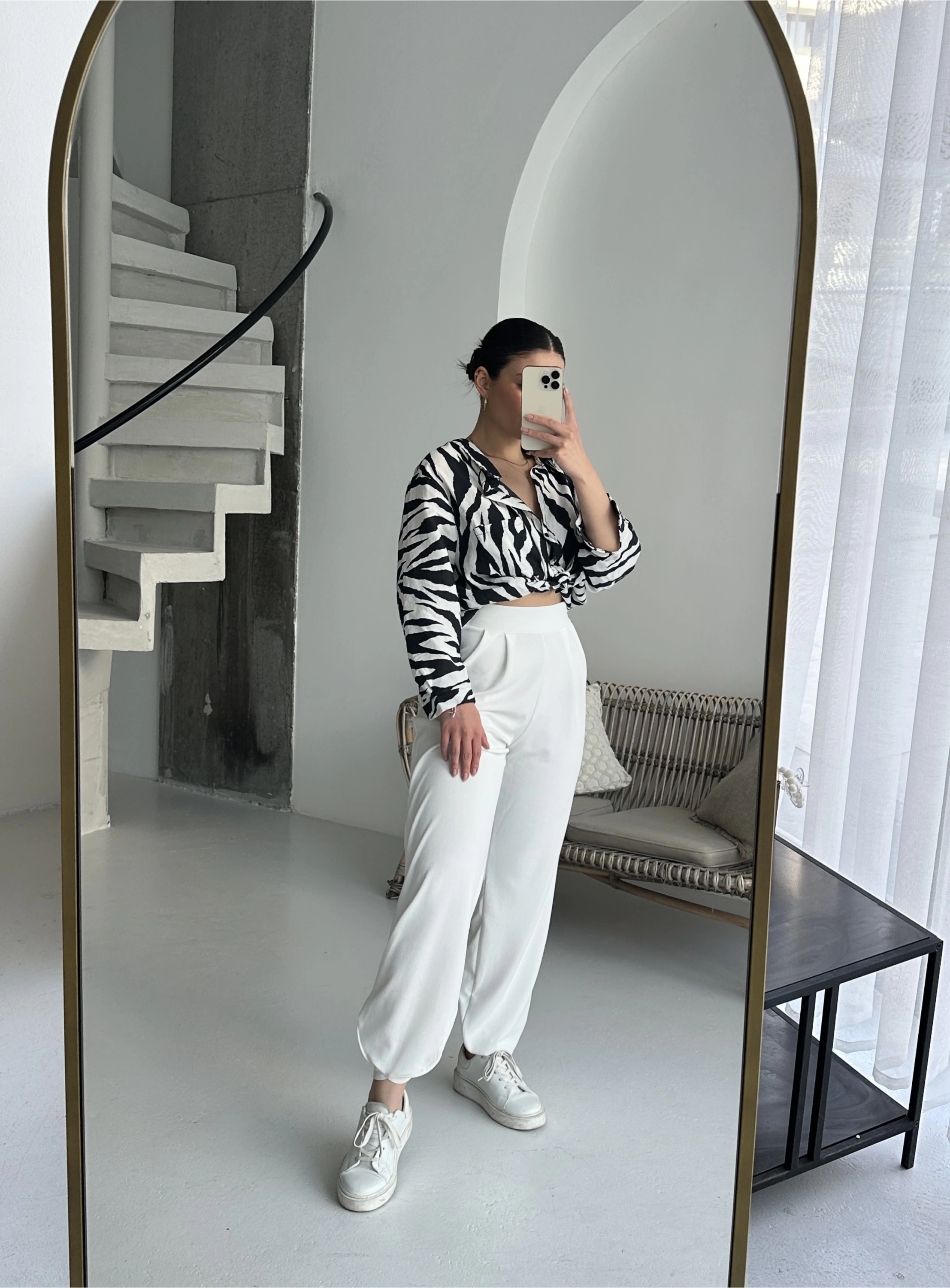 Pullaps Likralı Üçgen Paça Pantolon Beyaz