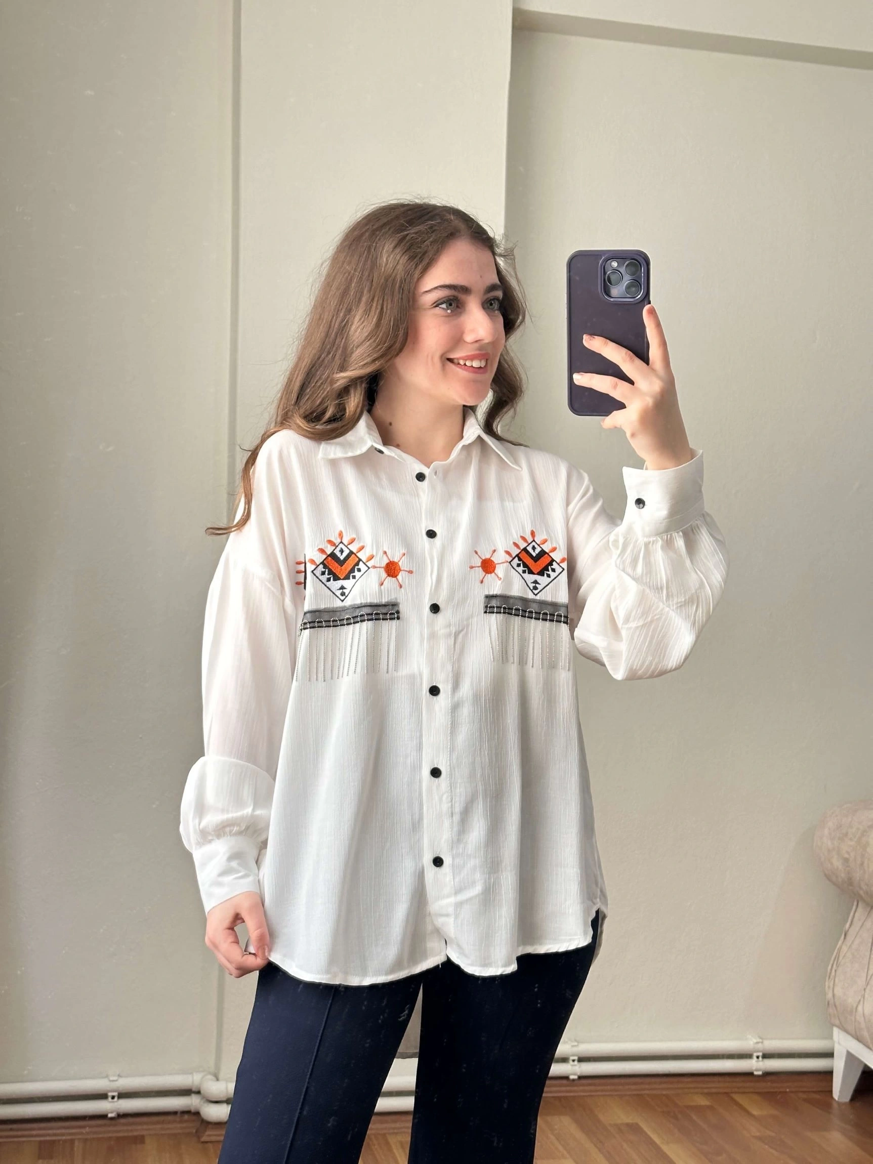 Pullaps Nakış Ve Boncuk Detaylı Gömlek