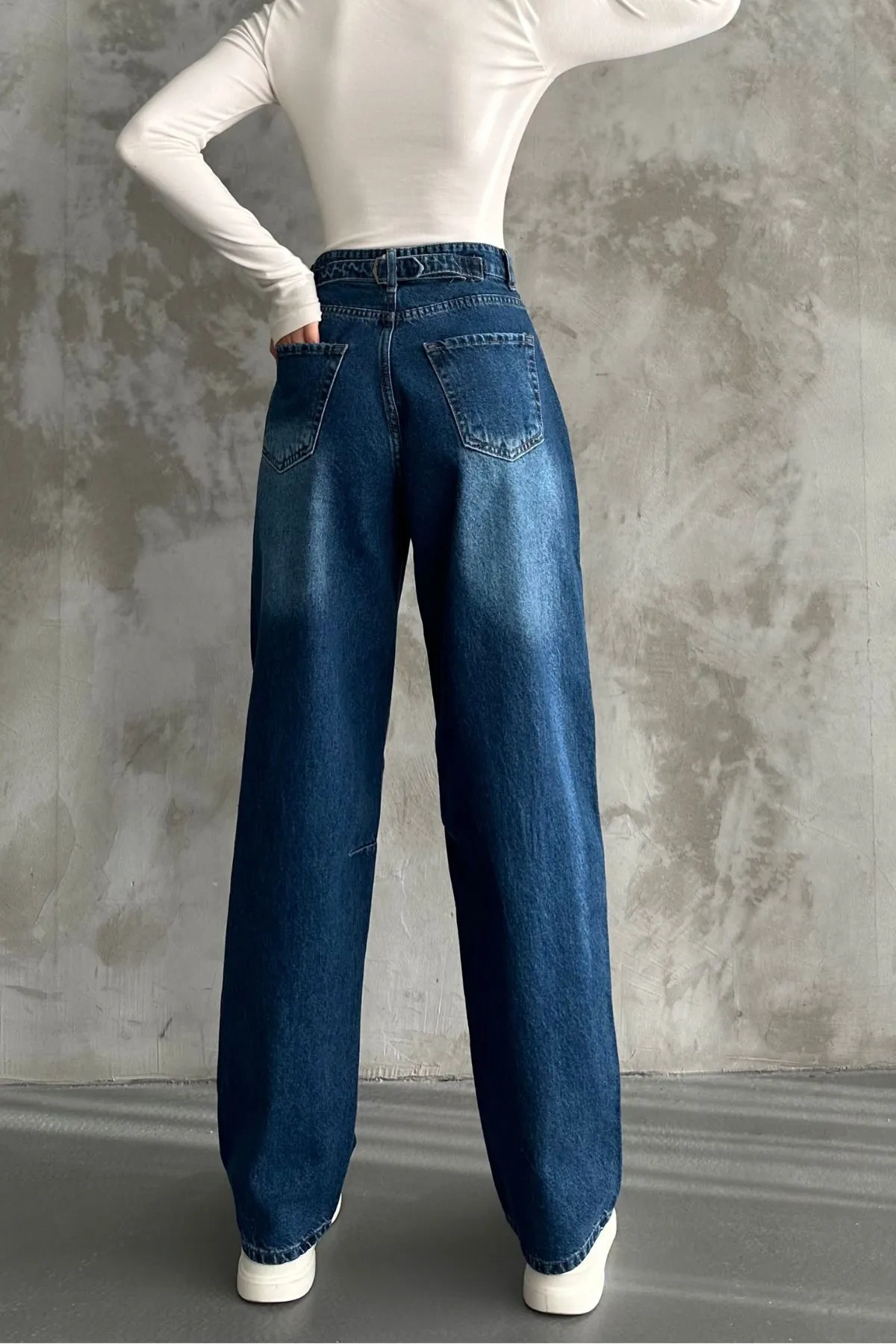 Pullaps Toka Detaylı Bol Kesim Geniş Paça Rahat Baggy Jean Pantolon