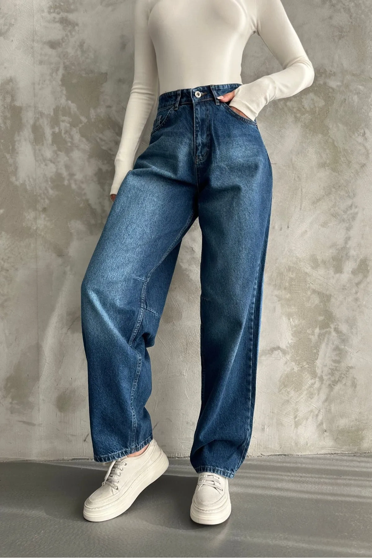 Pullaps Toka Detaylı Bol Kesim Geniş Paça Rahat Baggy Jean Pantolon