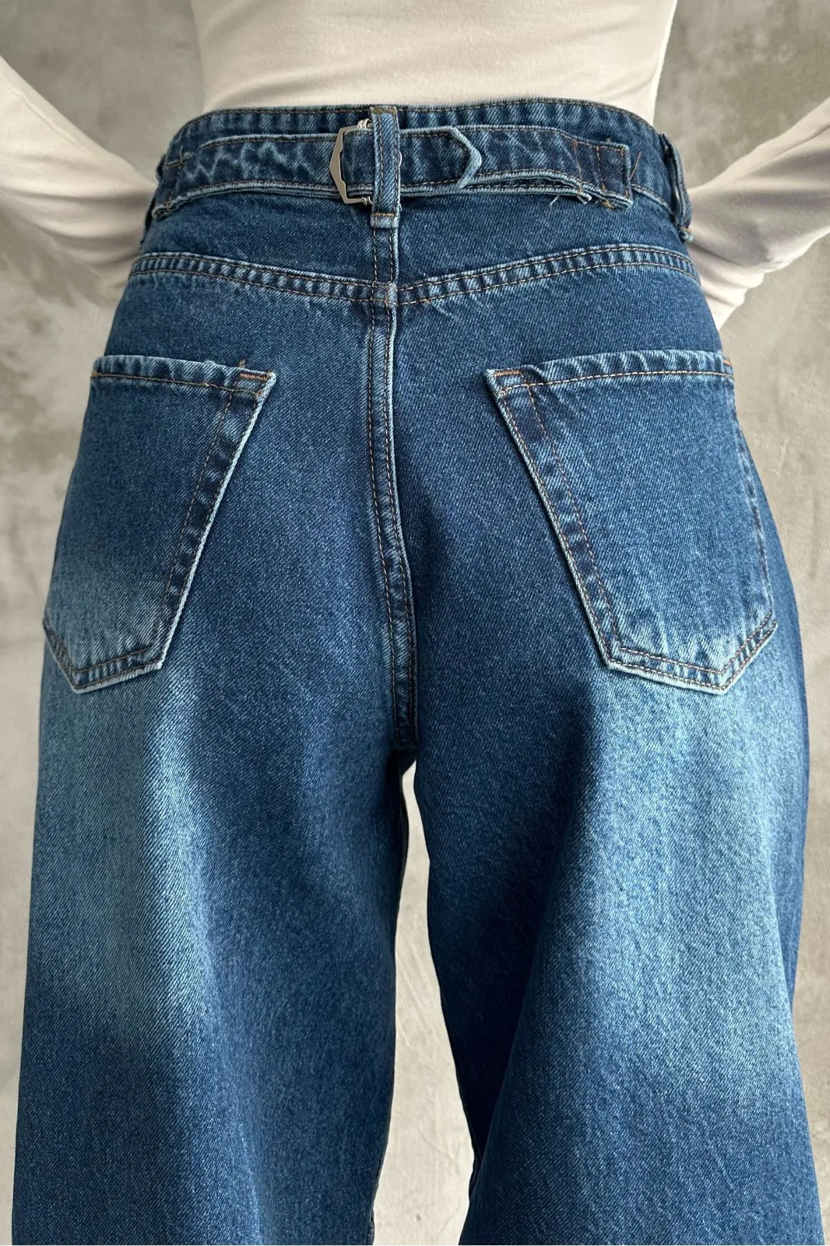 Pullaps Toka Detaylı Bol Kesim Geniş Paça Rahat Baggy Jean Pantolon