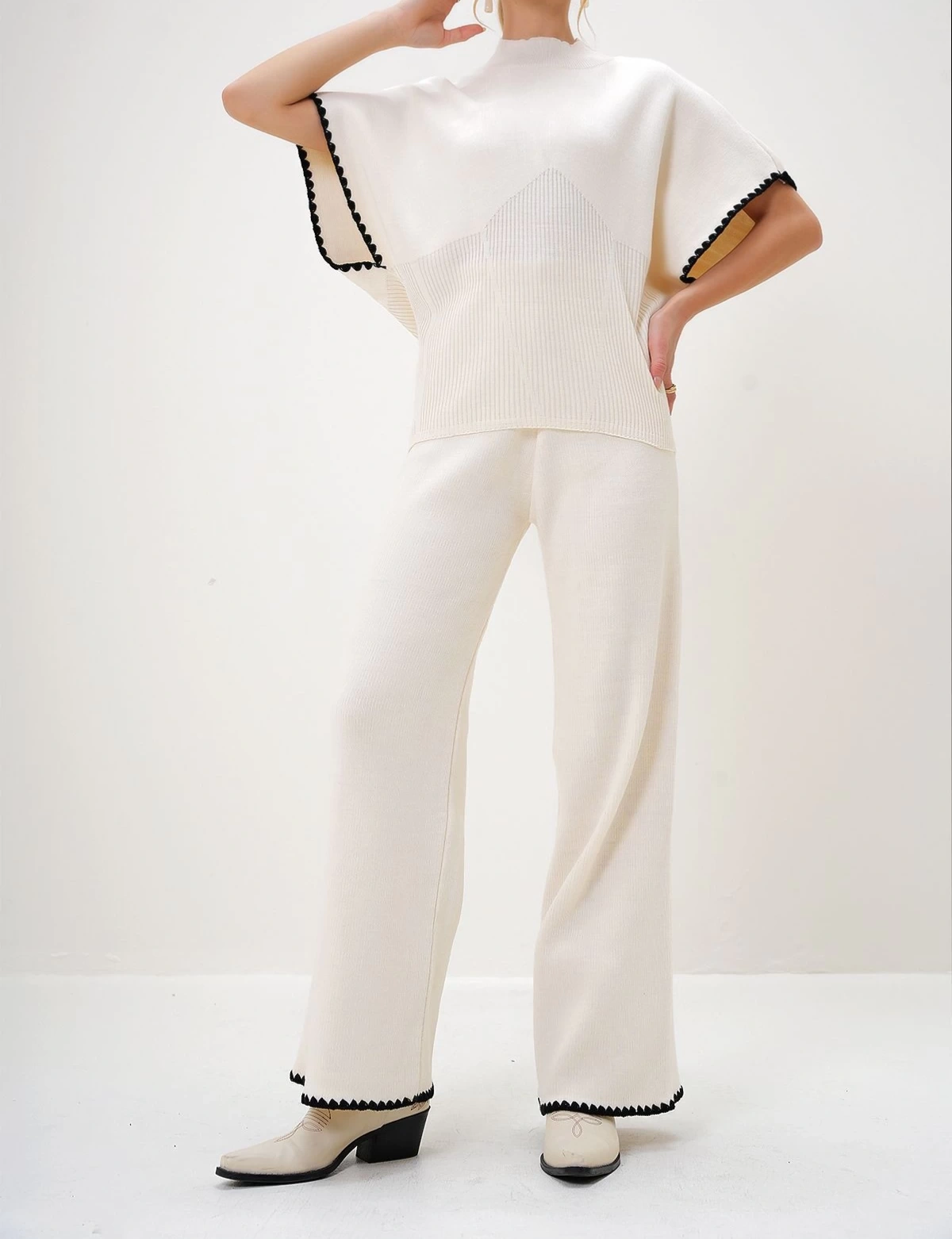 Pullaps Yarım Balıkçı Bluz Ve Palazzo Pantolon Takım Ekru