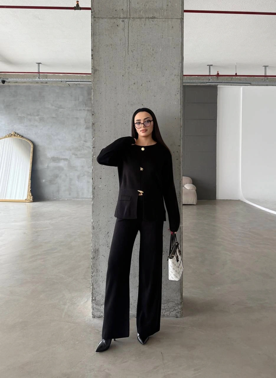 Pullaps Düğme Detaylı Triko Takım Siyah