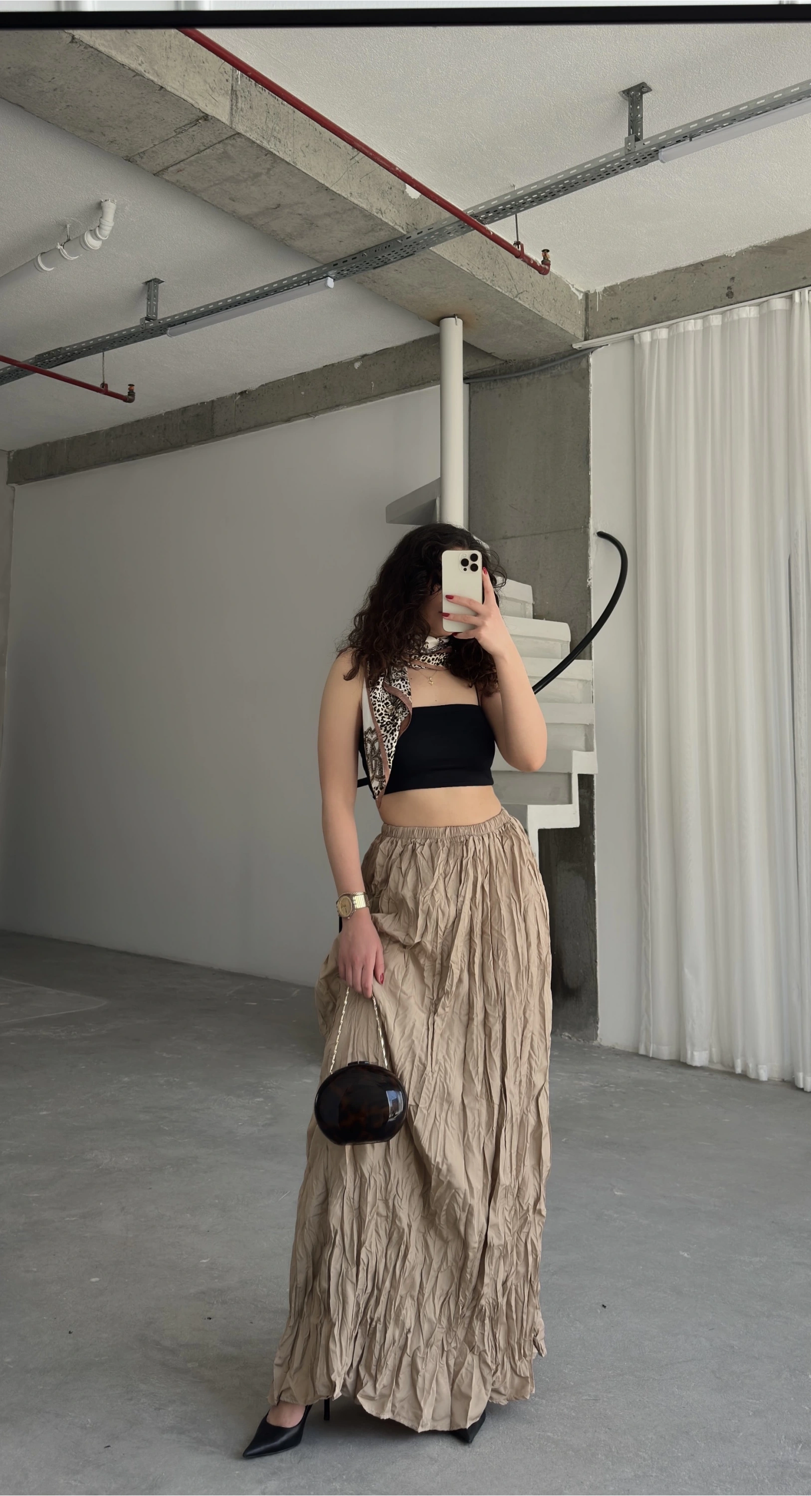 Pullaps Yüksek Bel Kıraçlı Kırışık Etek Vizon