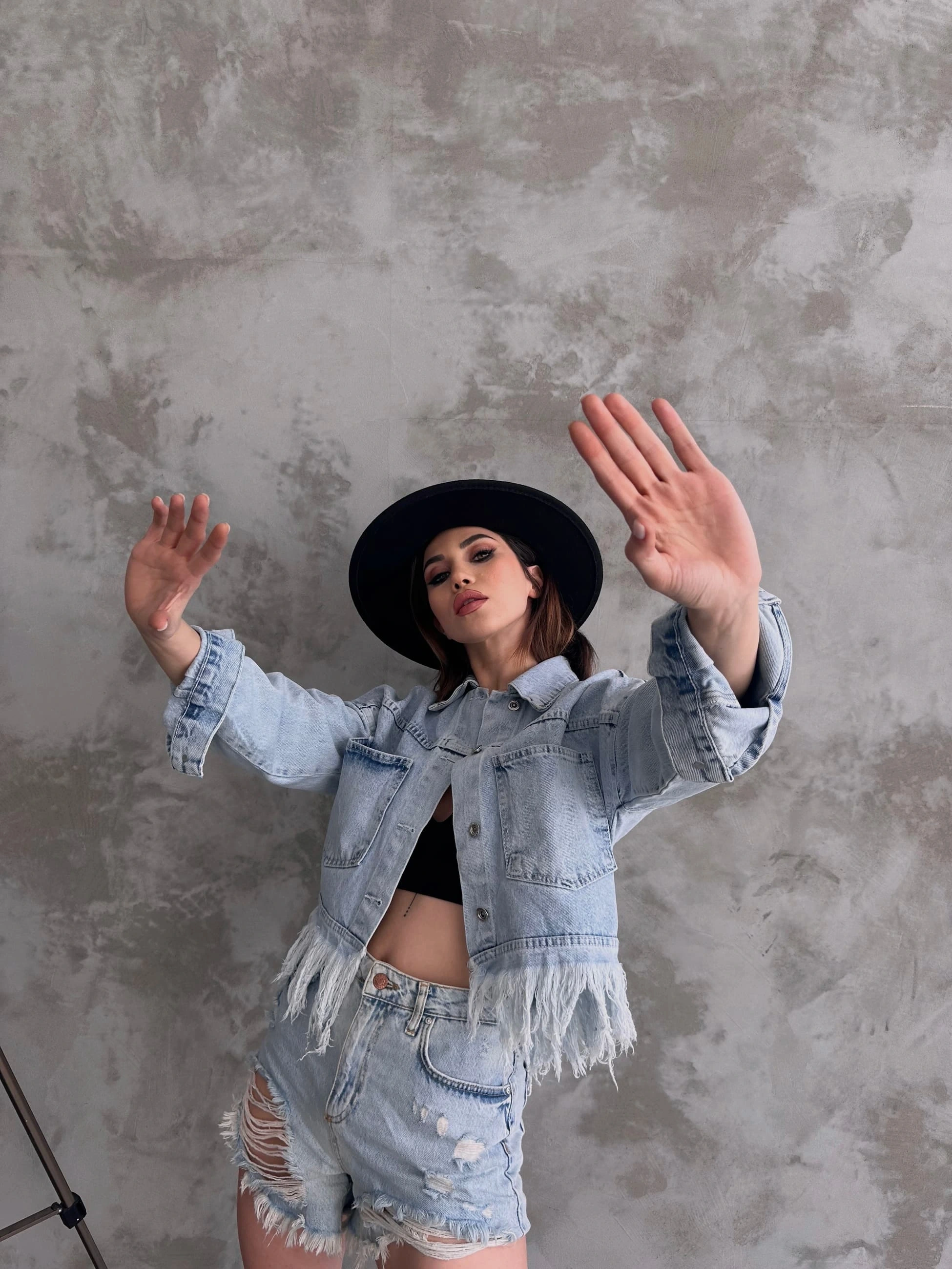 Saçak Detaylı Denim Ceket