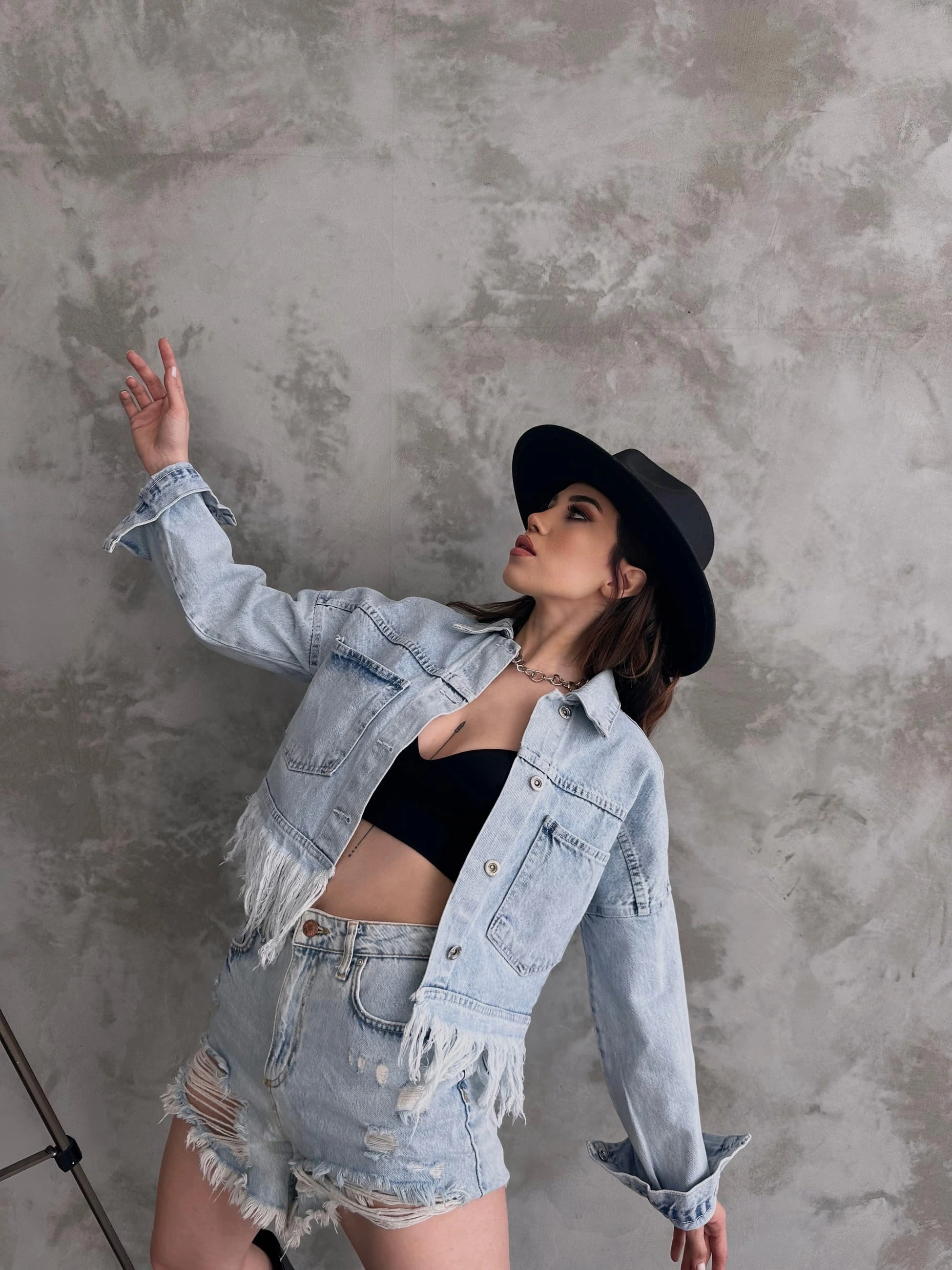 Saçak Detaylı Denim Ceket