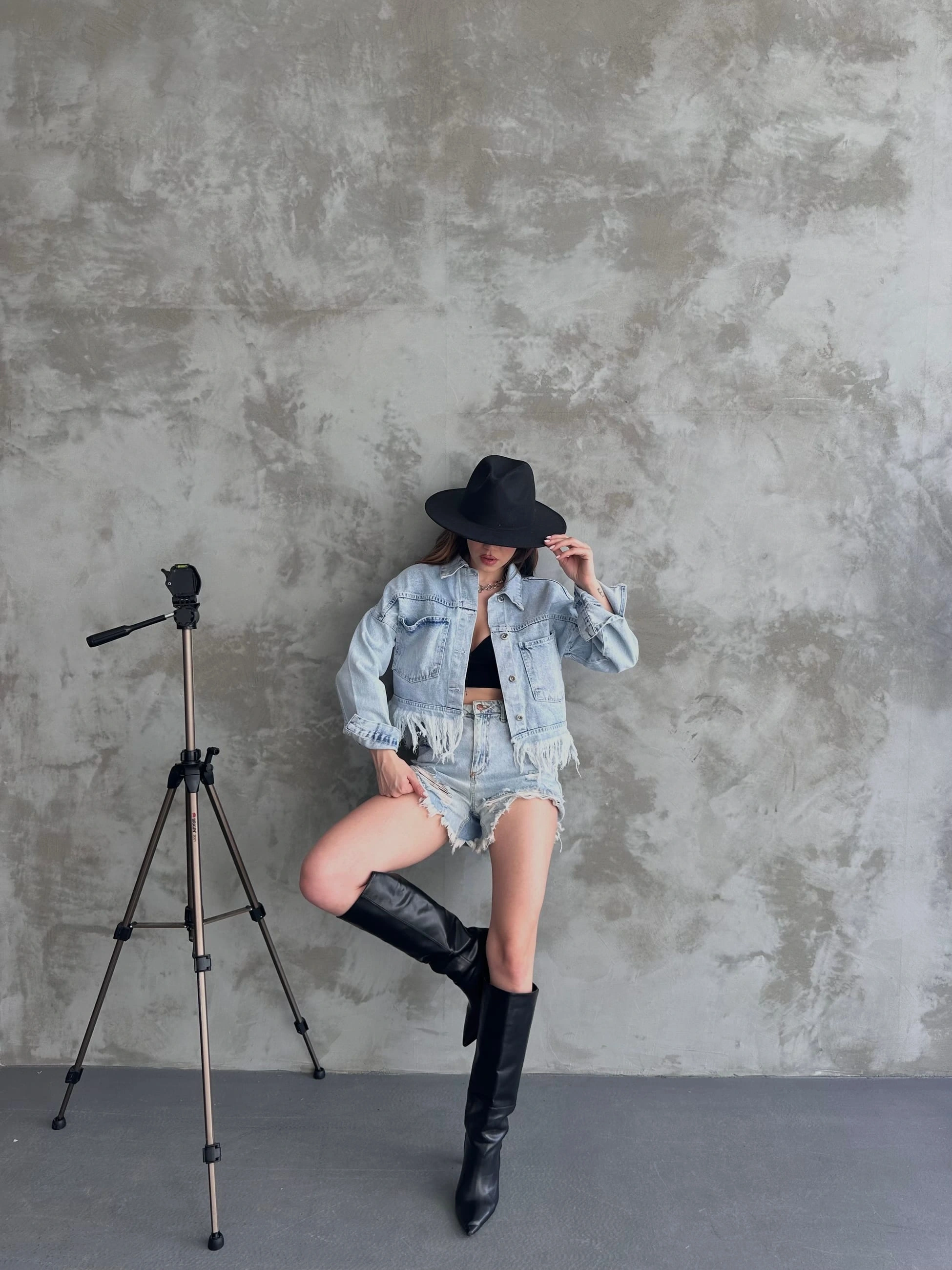 Saçak Detaylı Denim Ceket