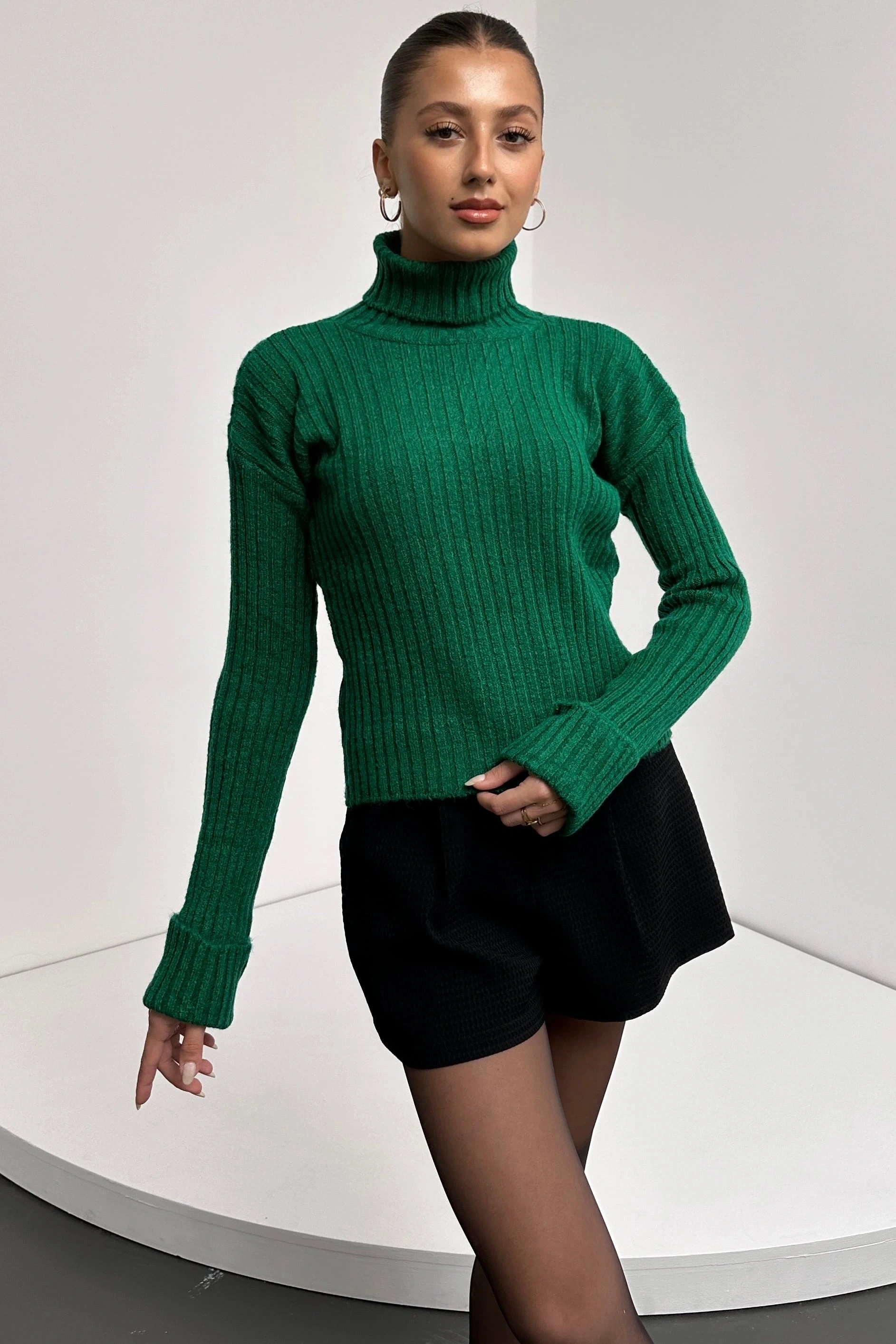 Şerit Desenli Dokulu Boğazlı Triko Kazak