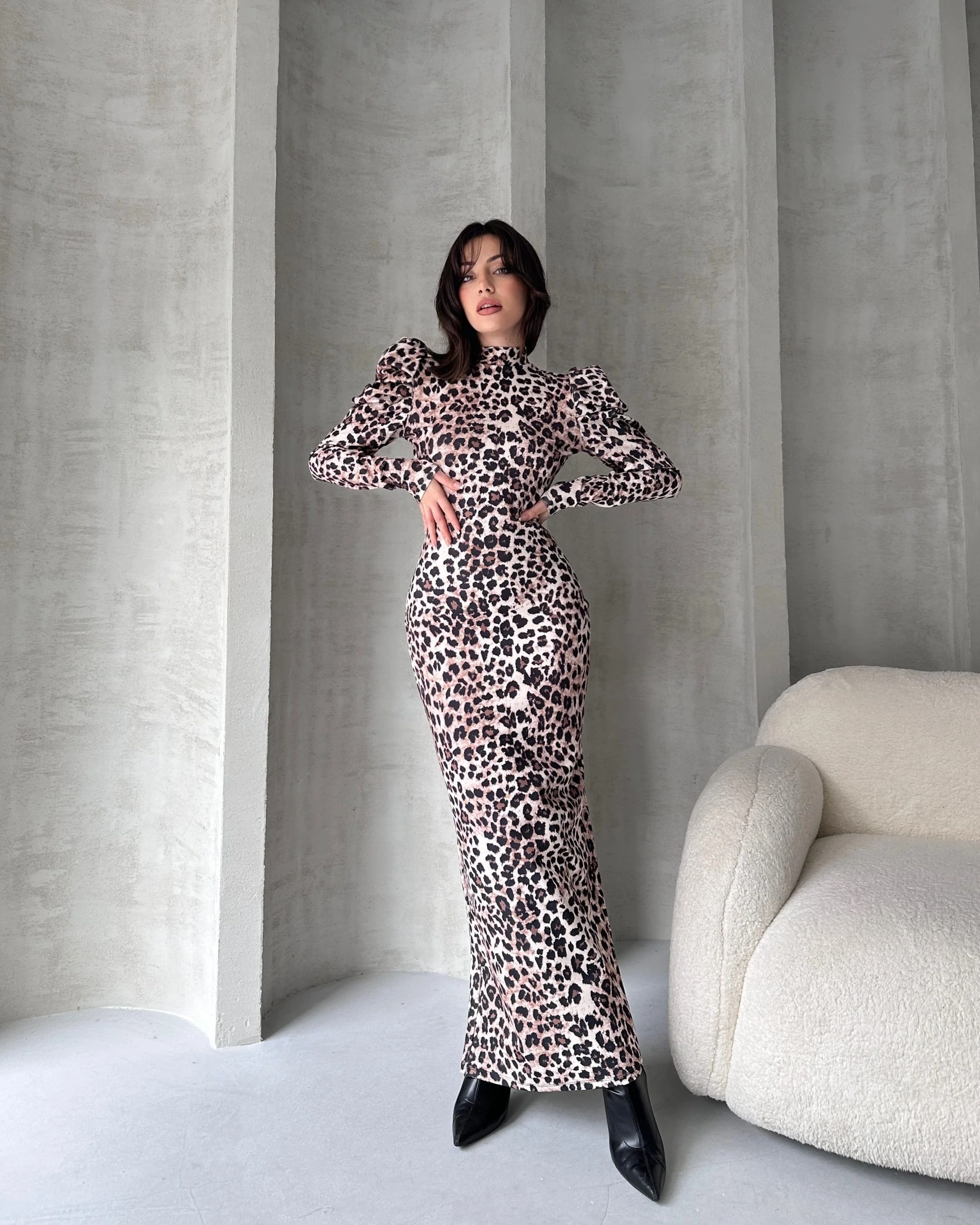 Sırt Dekolteli Leopar Desenli Elbise