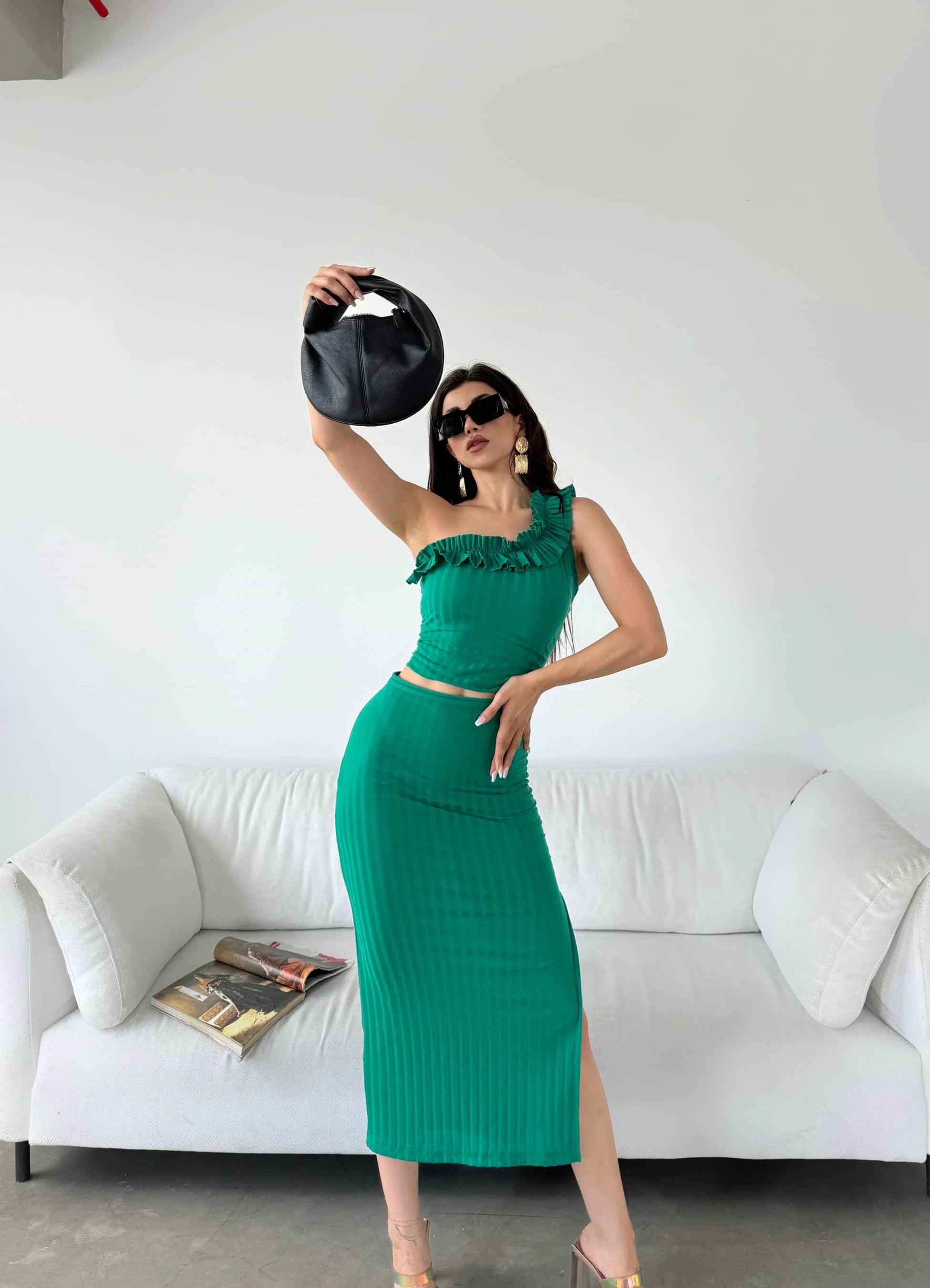 Tek Omuz Fırfır Detaylı Etek Ve Bluz Alt Üst Takım