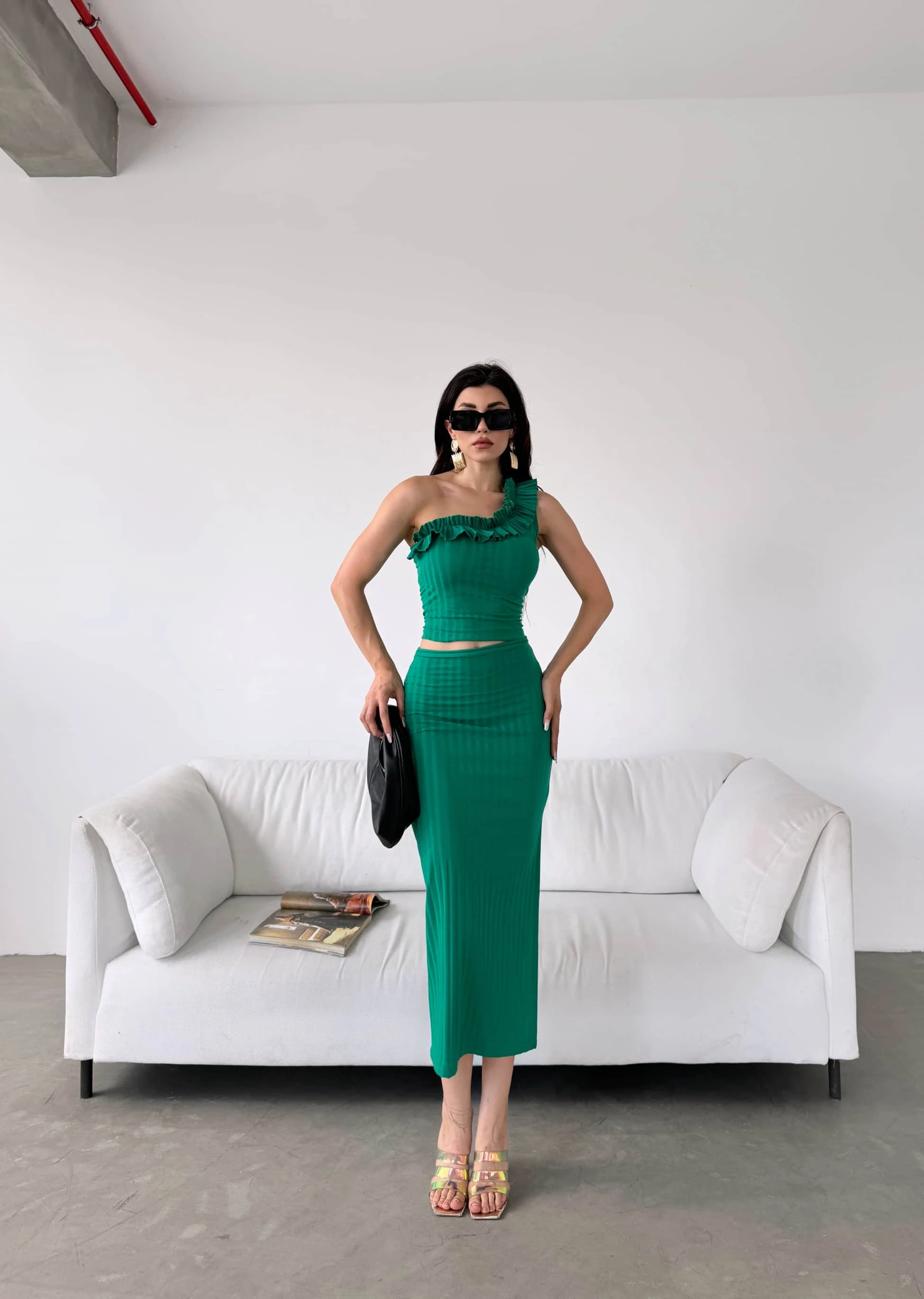 Tek Omuz Fırfır Detaylı Etek Ve Bluz Alt Üst Takım