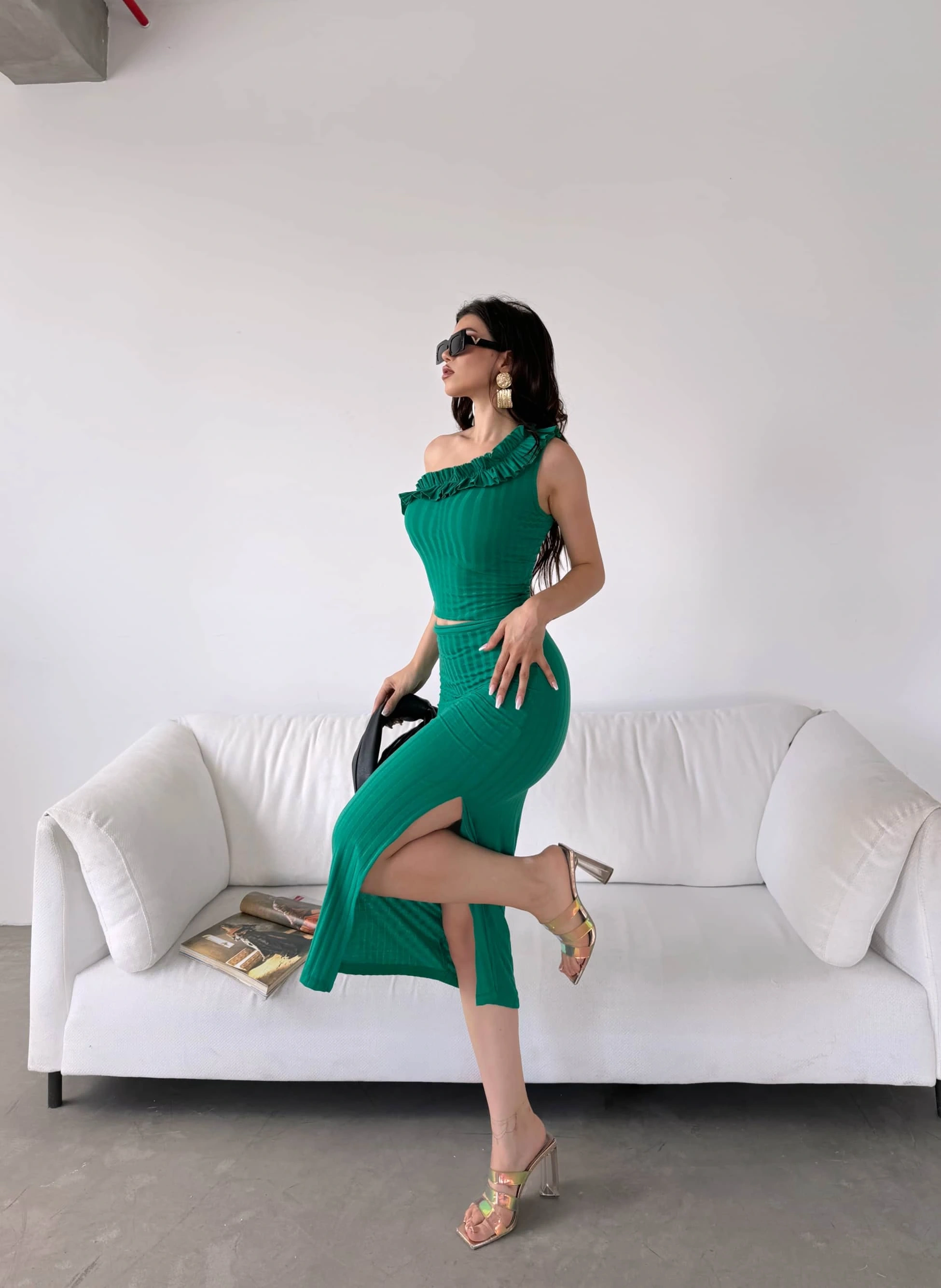 Tek Omuz Fırfır Detaylı Etek Ve Bluz Alt Üst Takım