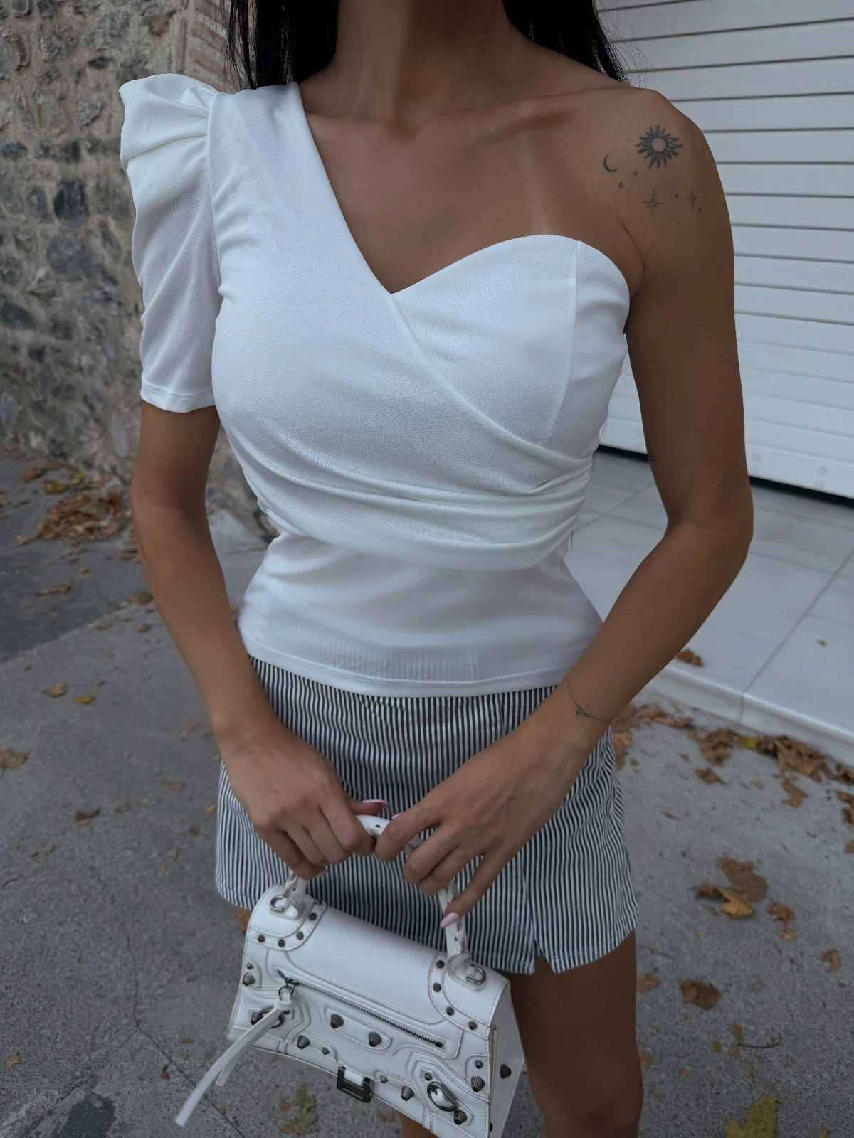 Tek Omuz Prenses Kol Crep Bluz