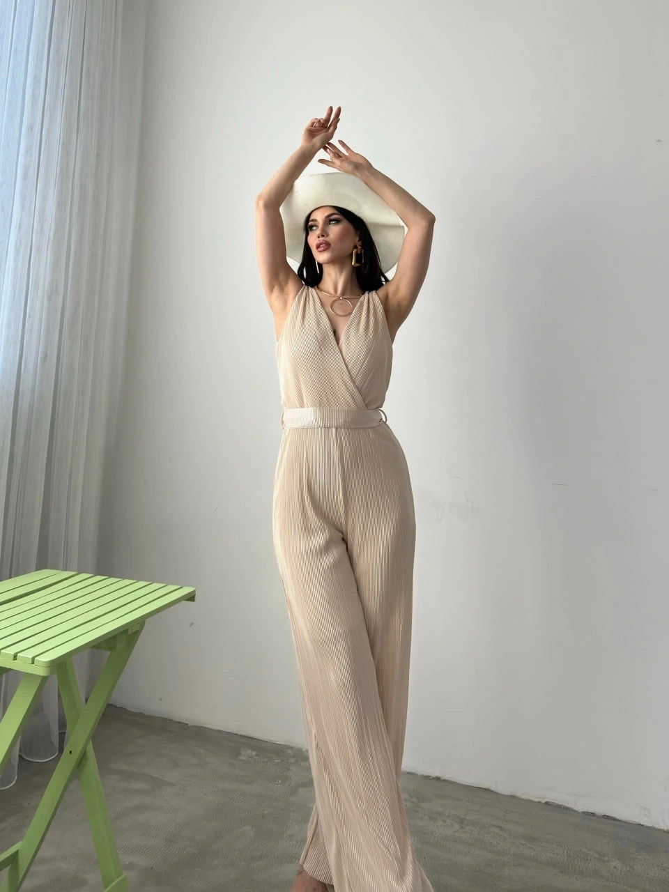 V Yaka Kuşaklı Krinkle Tulum