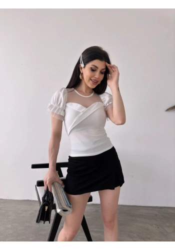 Bisiklet Yaka Tül Detaylı Kolları Fırfırlı Bluz