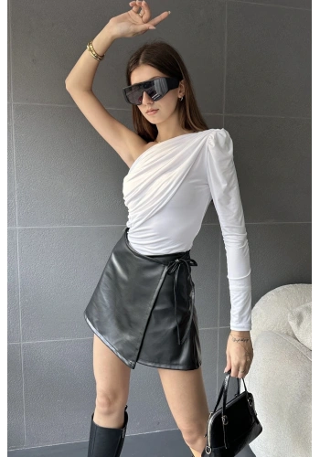 İp Bağlamalı Deri Şort Etek