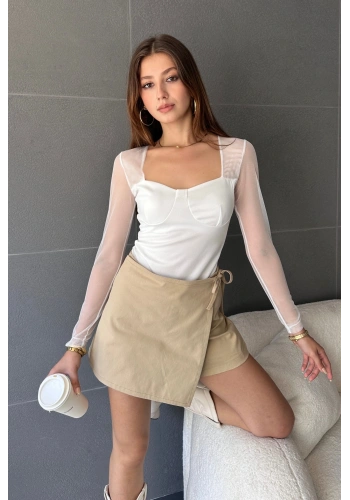 Kare Yaka Tül Detaylı Bluz