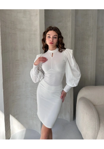 Öpücük Yaka Prenses Kol Crep Bluz Beyaz