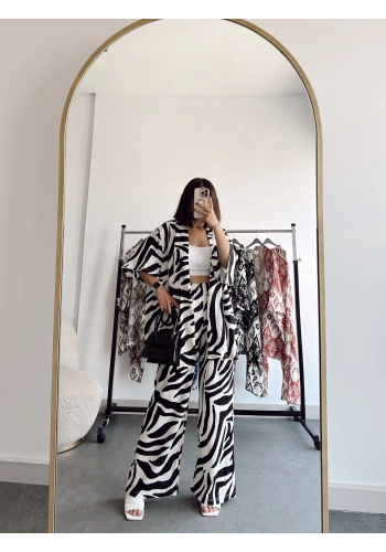 Pullaps Kimonolu Pantolonlu Zebra Desenli Gofre Takım