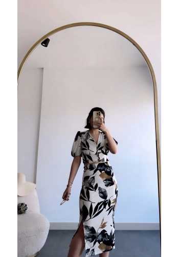 Pullaps Ön Düğmeli Eteği Yırtmaçlı Desenli Bürümcük Takım