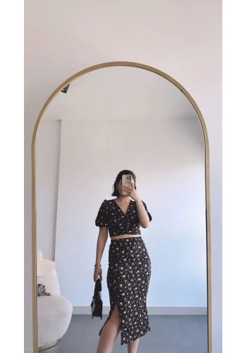 Pullaps Ön Düğmeli Eteği Yırtmaçlı Desenli Bürümcük Takım Siyah