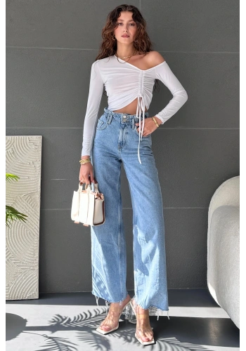 Tek Omuz Yanı Büzgü Detaylı Sandy Bluz