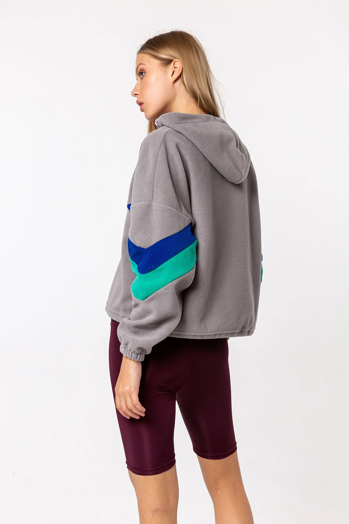 Kadın Gri Fermuarlı Kapüşonlu Polar Sweatshirt