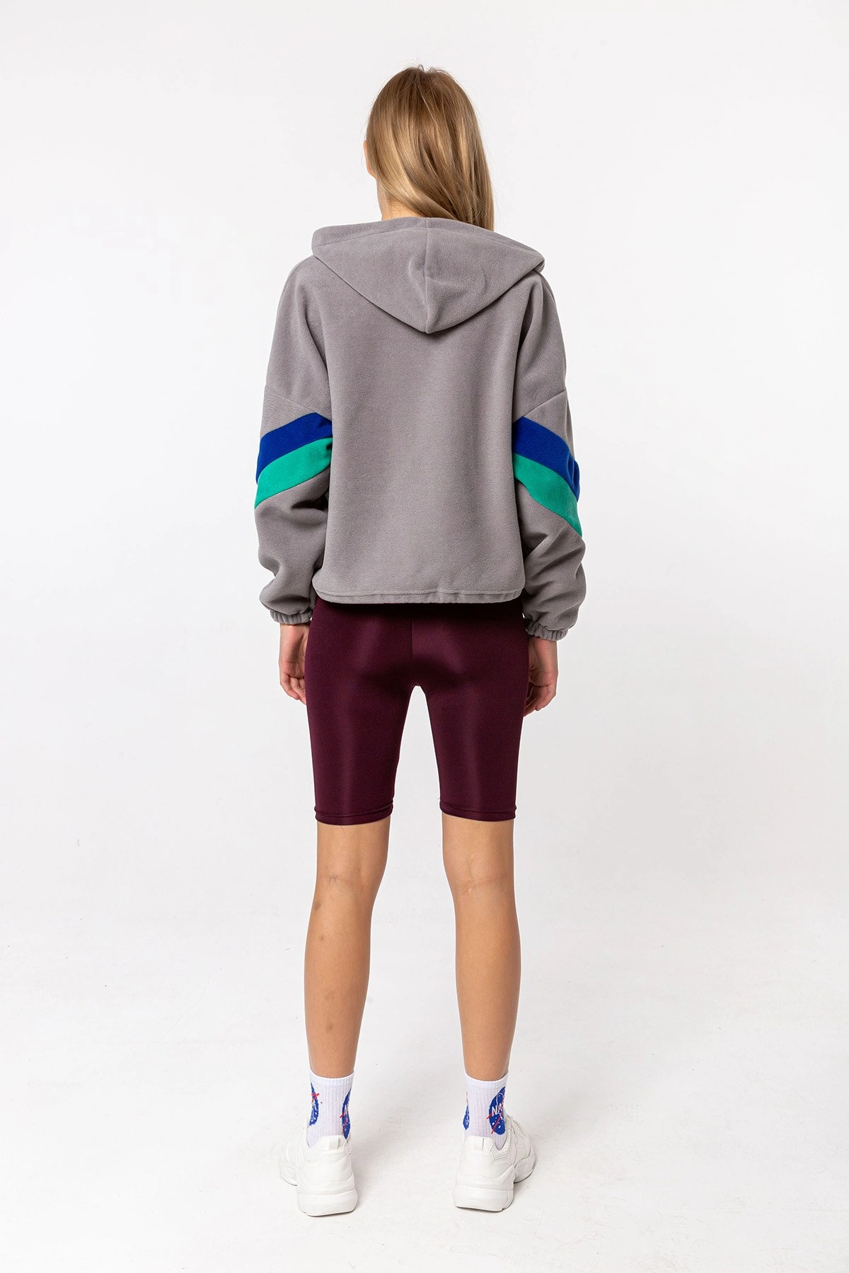 Kadın Gri Fermuarlı Kapüşonlu Polar Sweatshirt