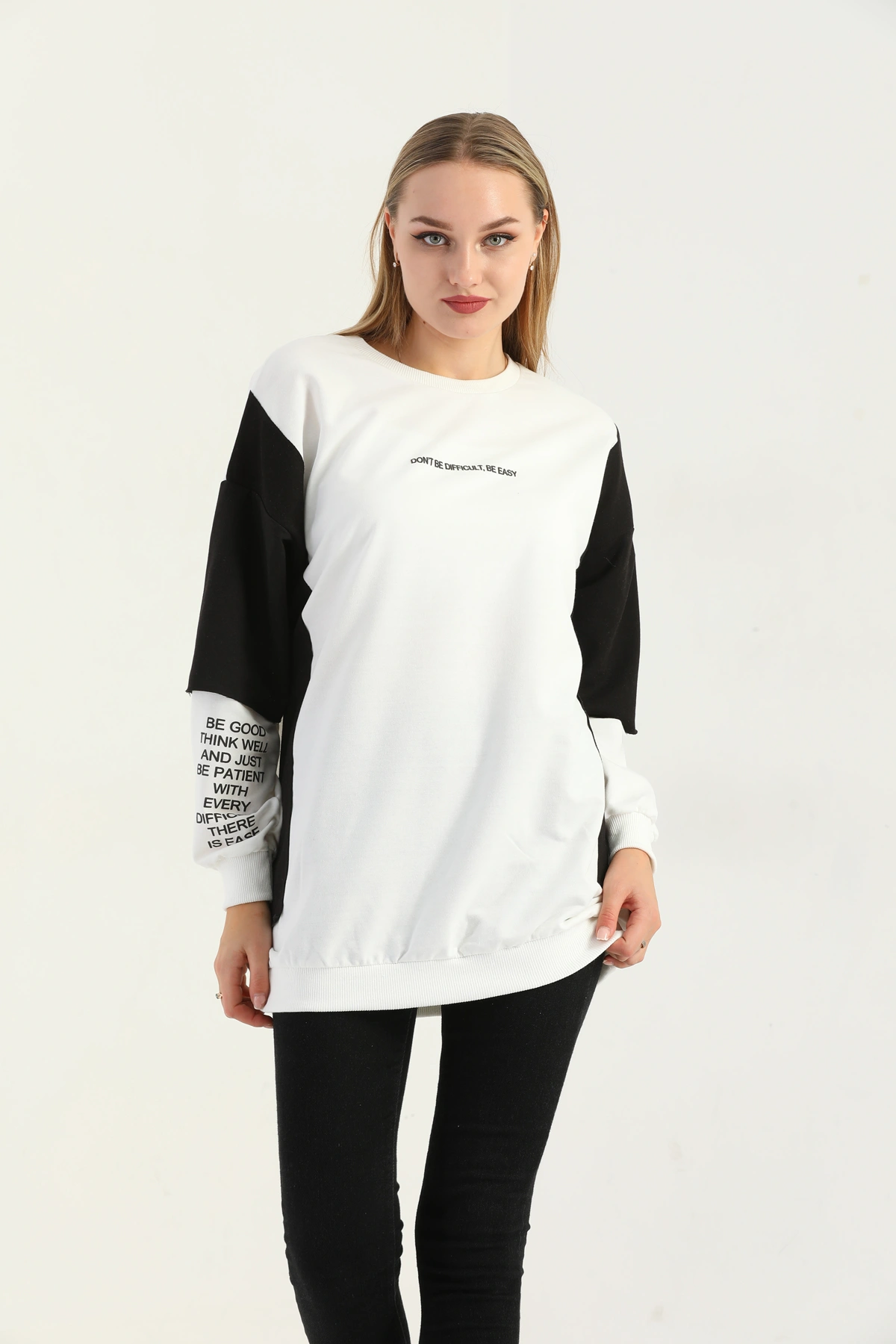 Kadın Siyah Bisiklet Yaka Çift Kol Efektli Baskılı Oversize Sweatshirt