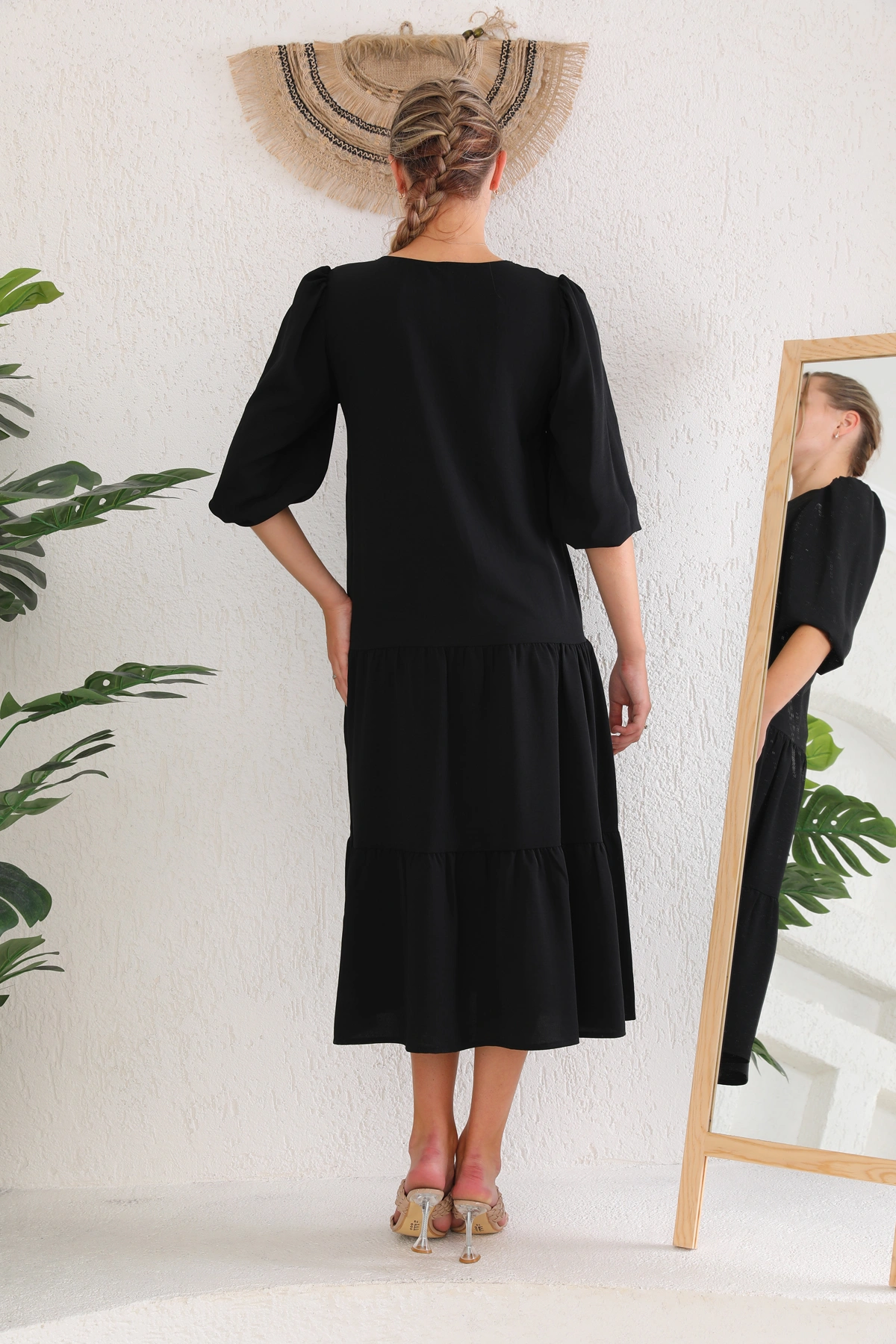 V yaka Önden Düğmeli Elbise