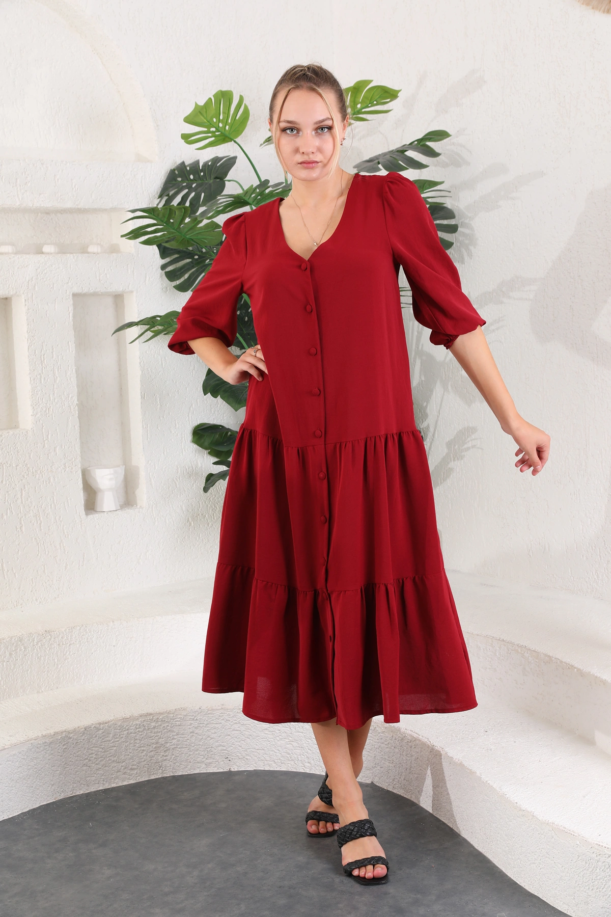 V yaka Önden Düğmeli Elbise