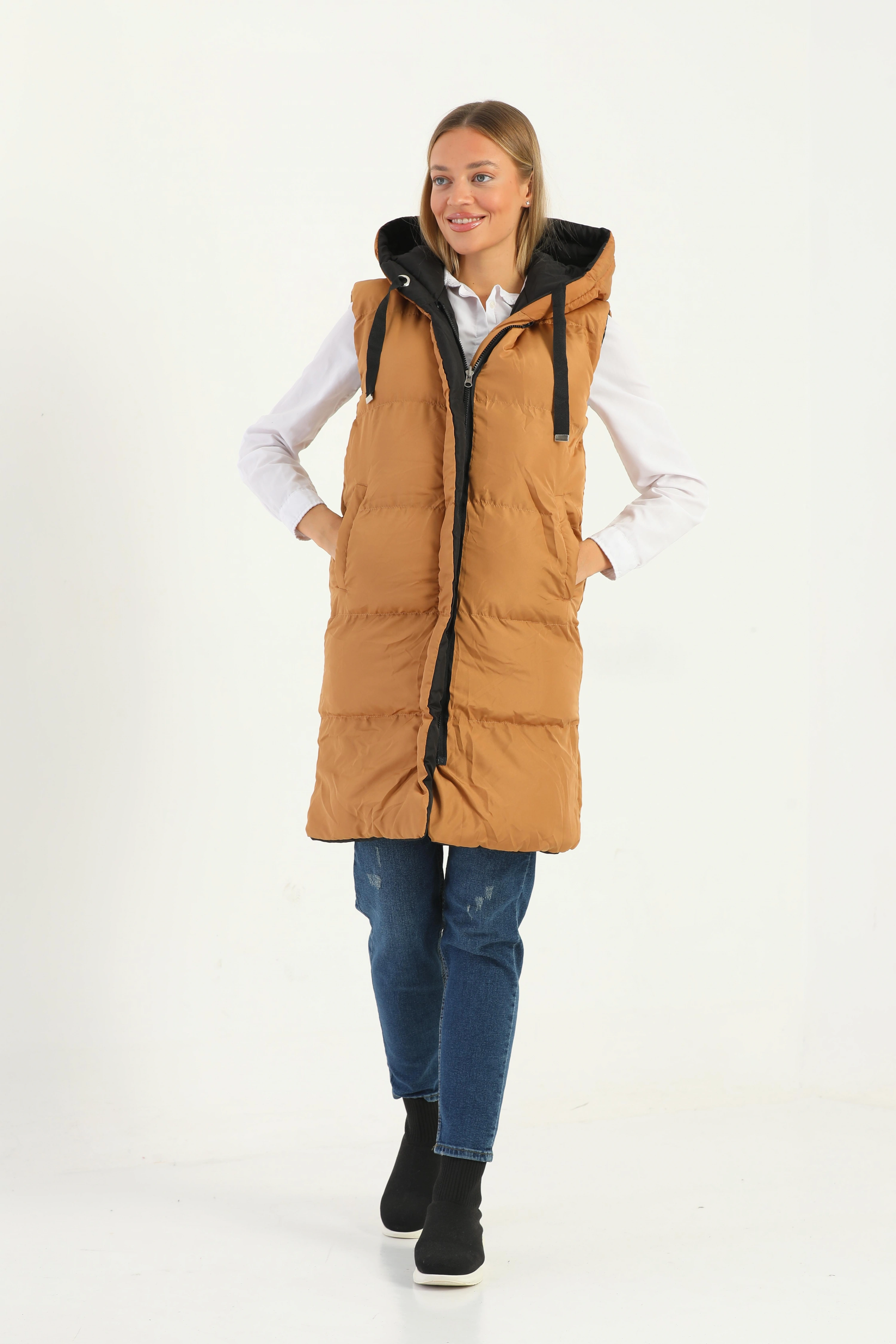 Kadın Camel Siyah Kapüşonlu Çift Taraflı Uzun Şişme yelek