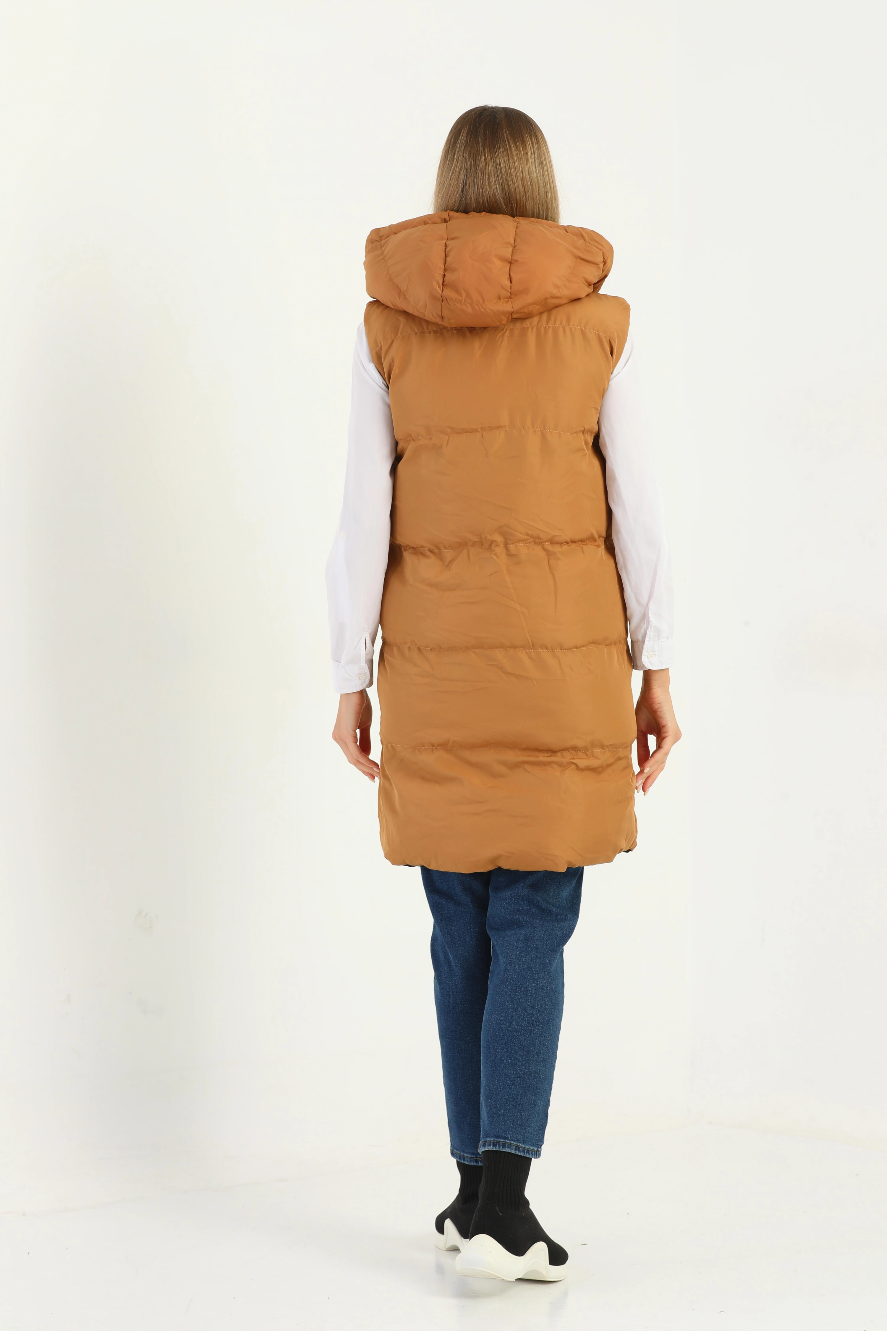 Kadın Camel Siyah Kapüşonlu Çift Taraflı Uzun Şişme yelek