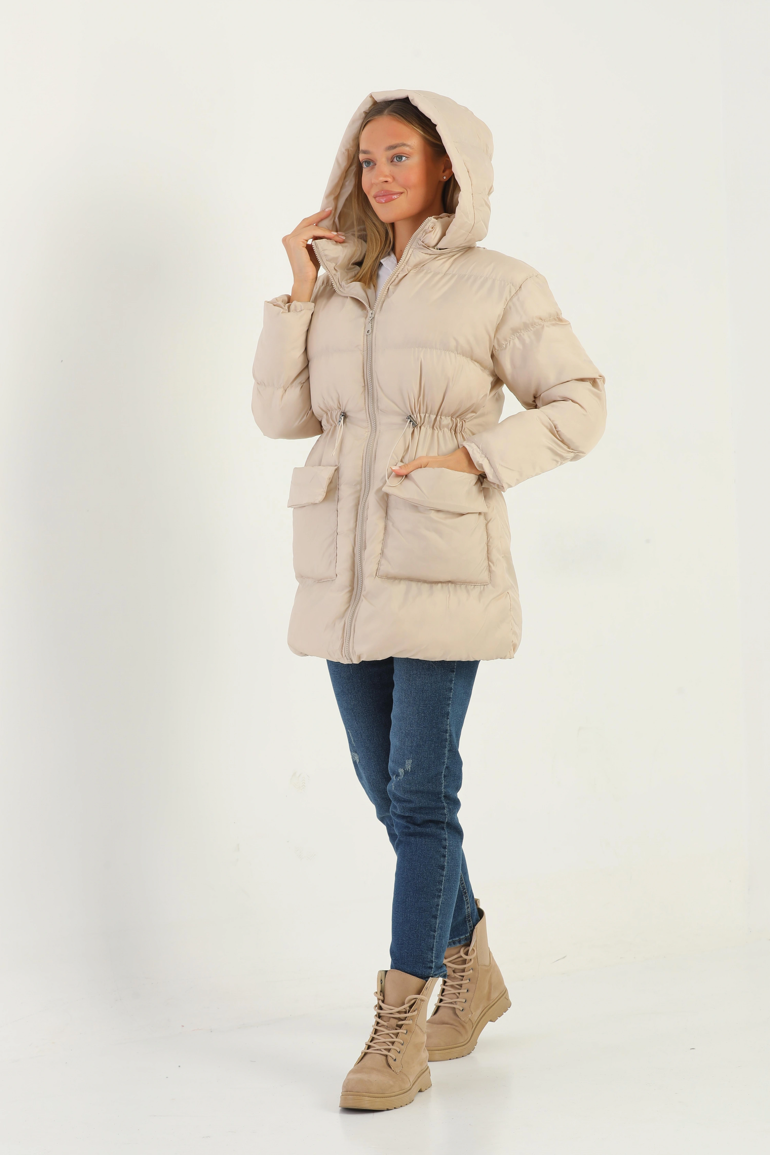 Kadın Kapşonlu Fermuarlı Şişme Mont Krem