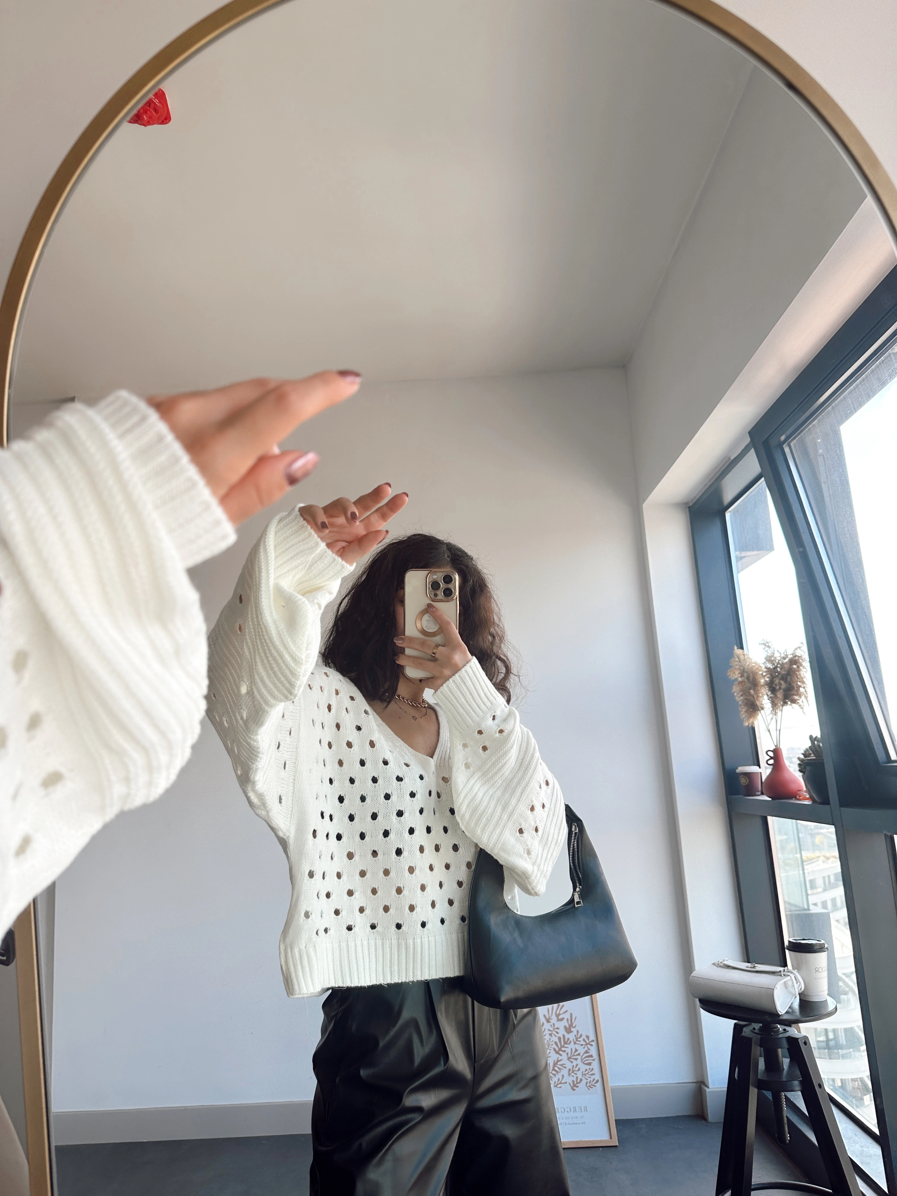 Pullaps V Yaka Delikli Triko Ekru