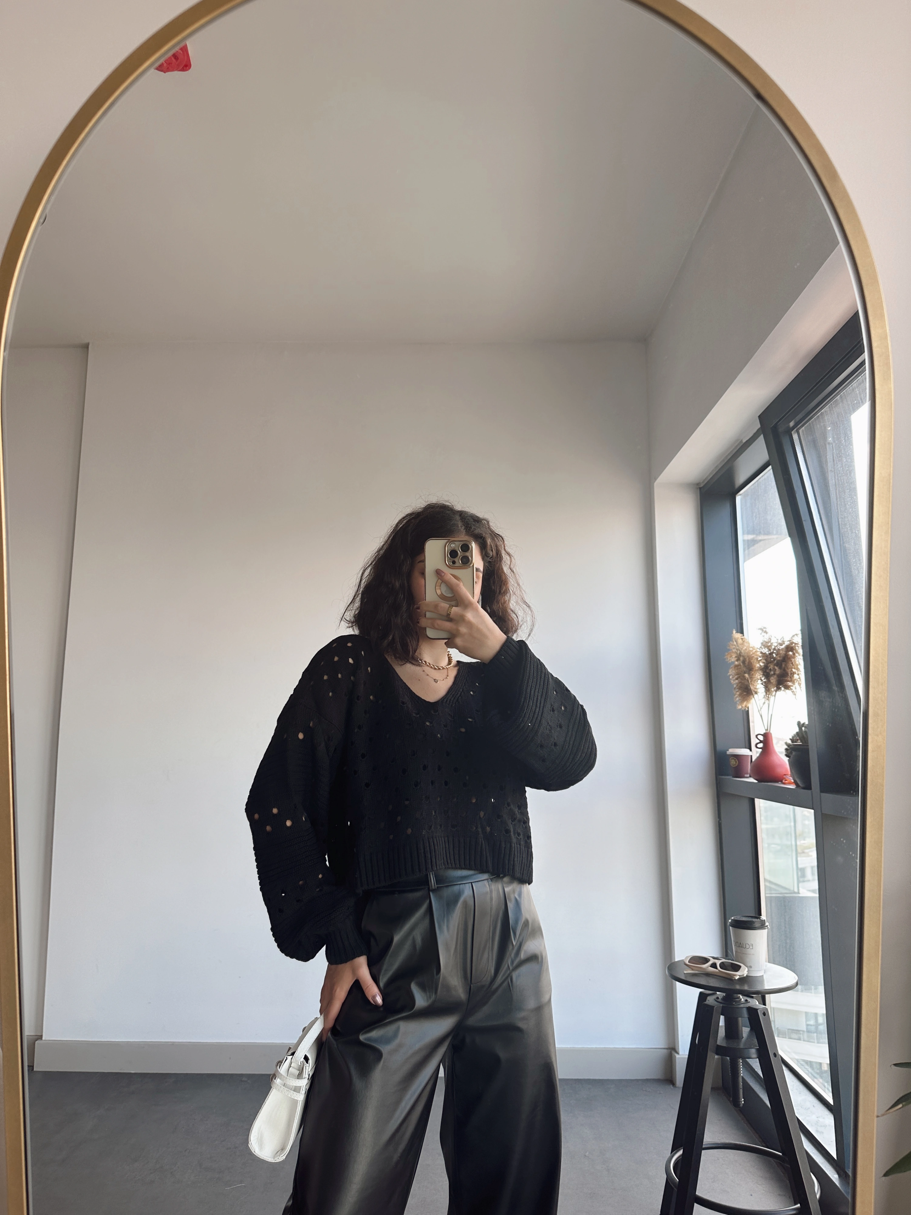 Pullaps V Yaka Delikli Triko Siyah