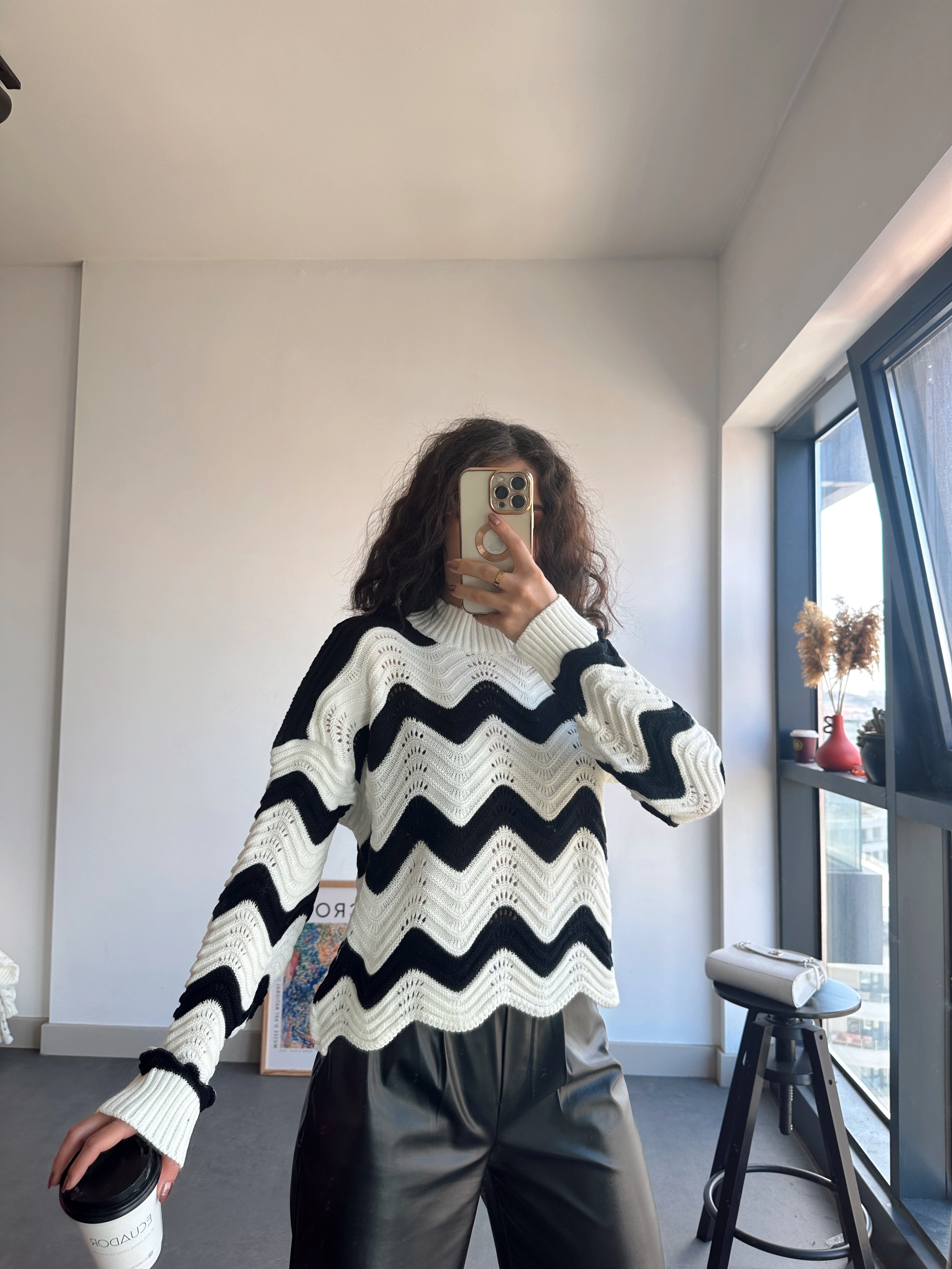 Pullaps Zikzak Çizgili Desenli Triko Kazak Siyah